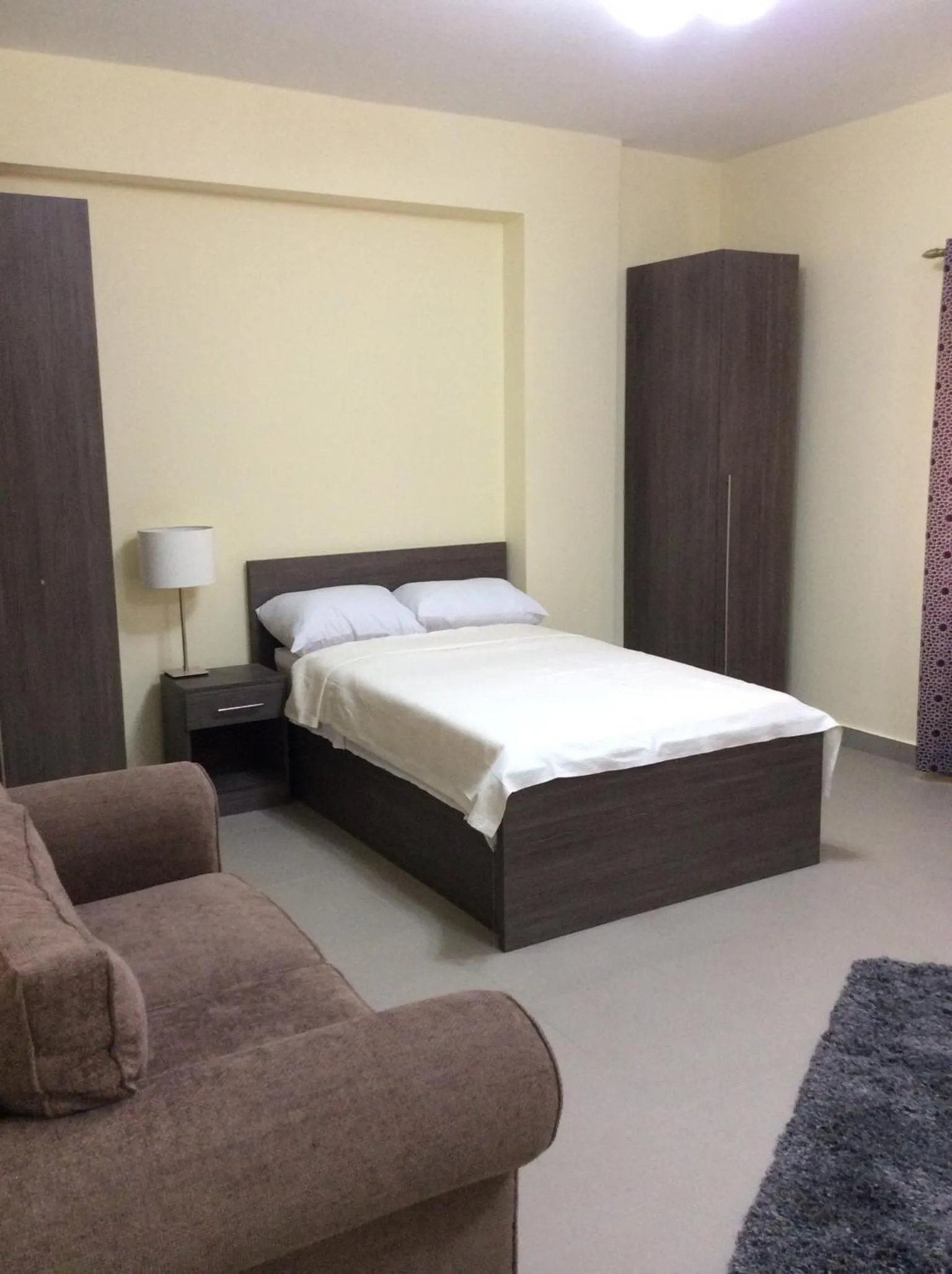 Photo of the whole room, Bed in Sakan 275