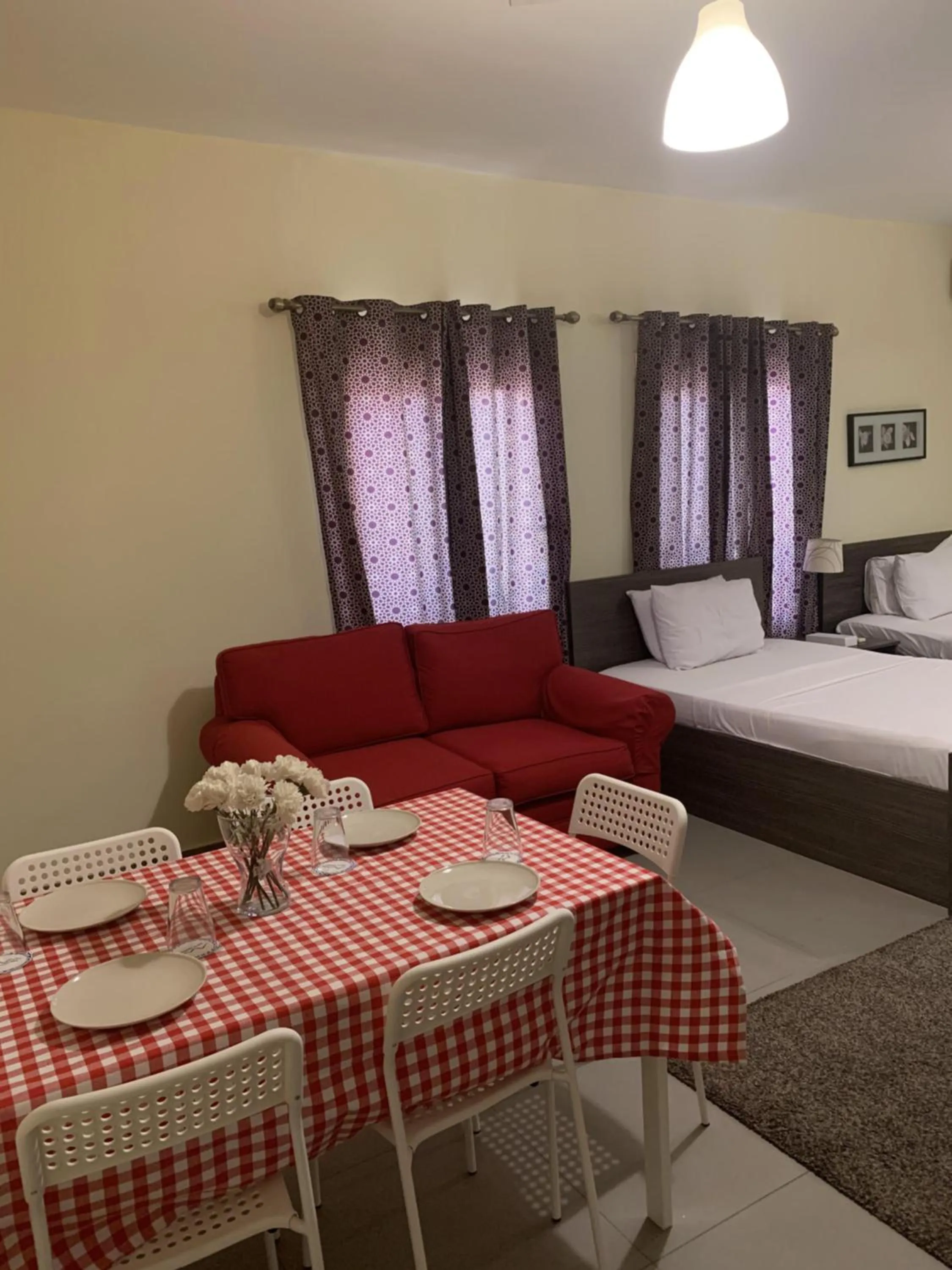 Dining area, Bed in Sakan 275