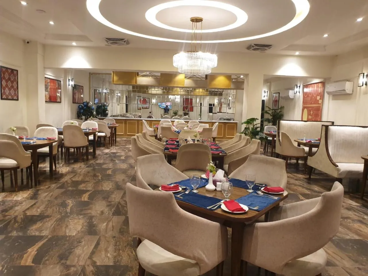 Restaurant/places to eat in RT Grace Royal Taj Hotel Sukkur