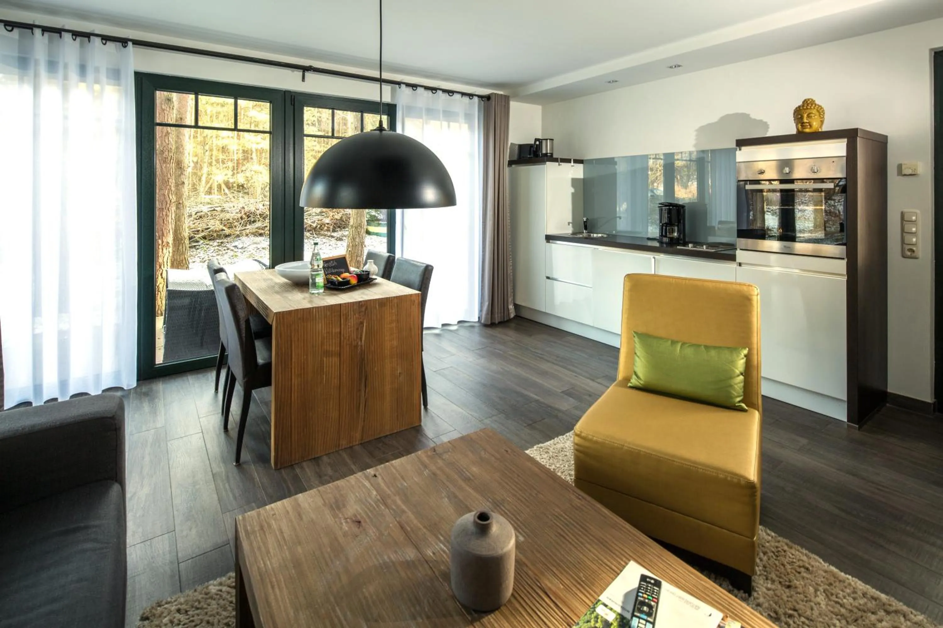 Kitchen or kitchenette in Van der Valk Naturresort Drewitz