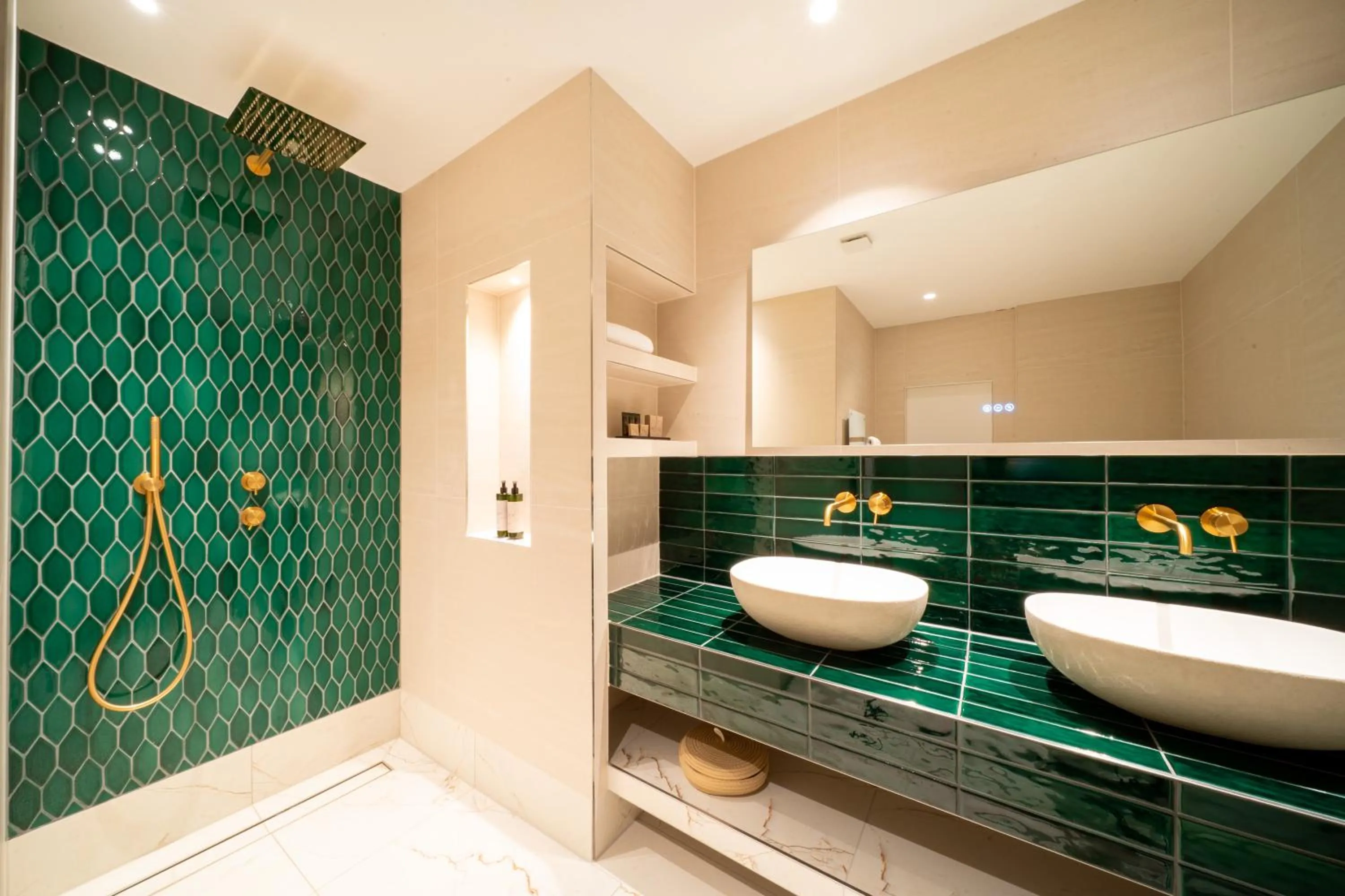 Bathroom in Van der Valk Naturresort Drewitz