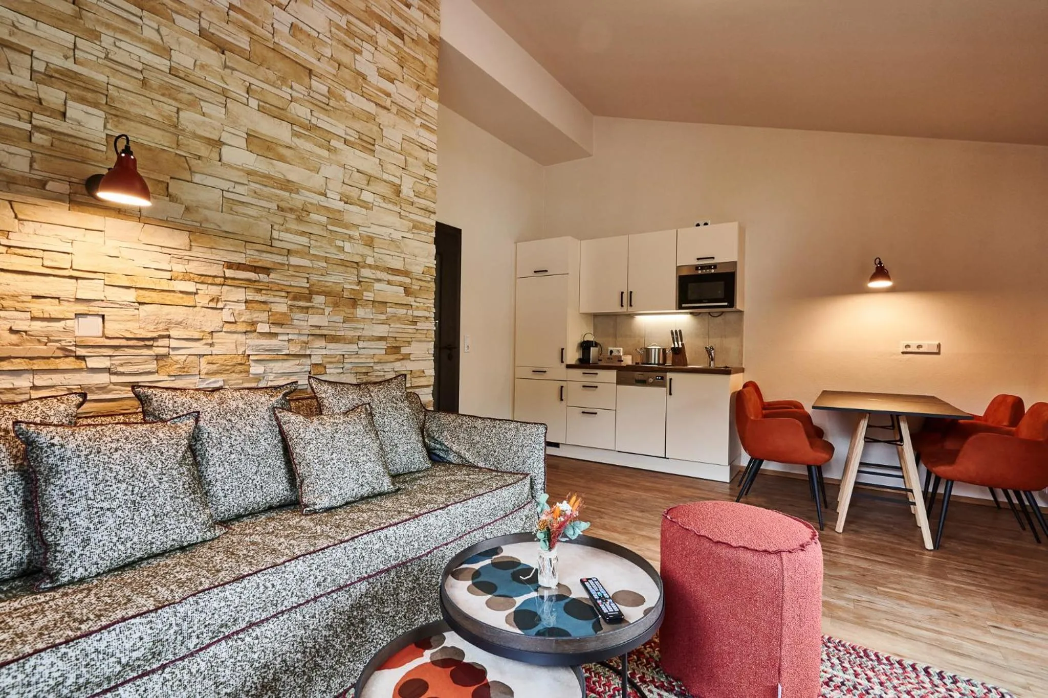 EVI APARTMENTS via we rent