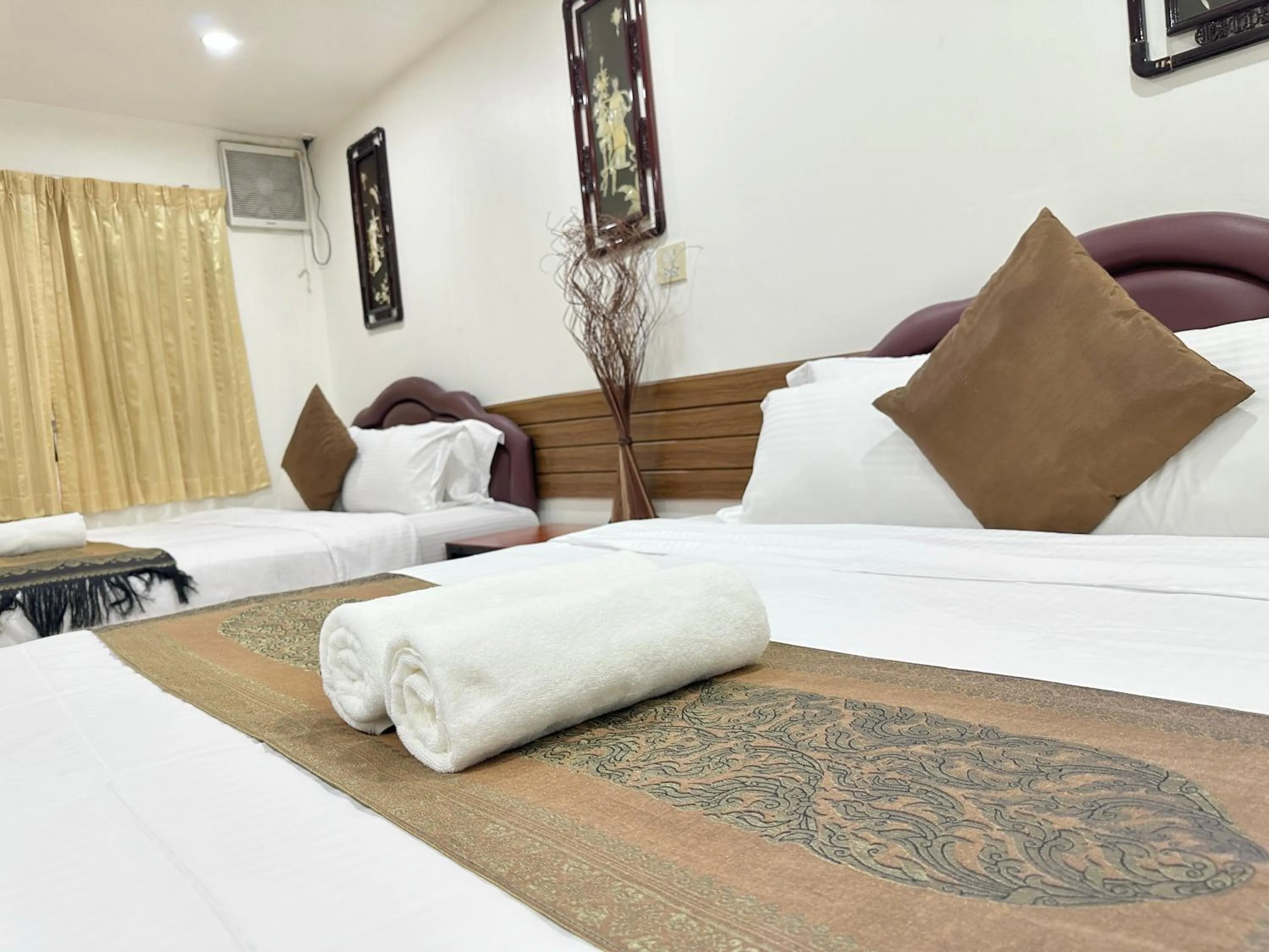 Bed in Longzhu Guesthouse