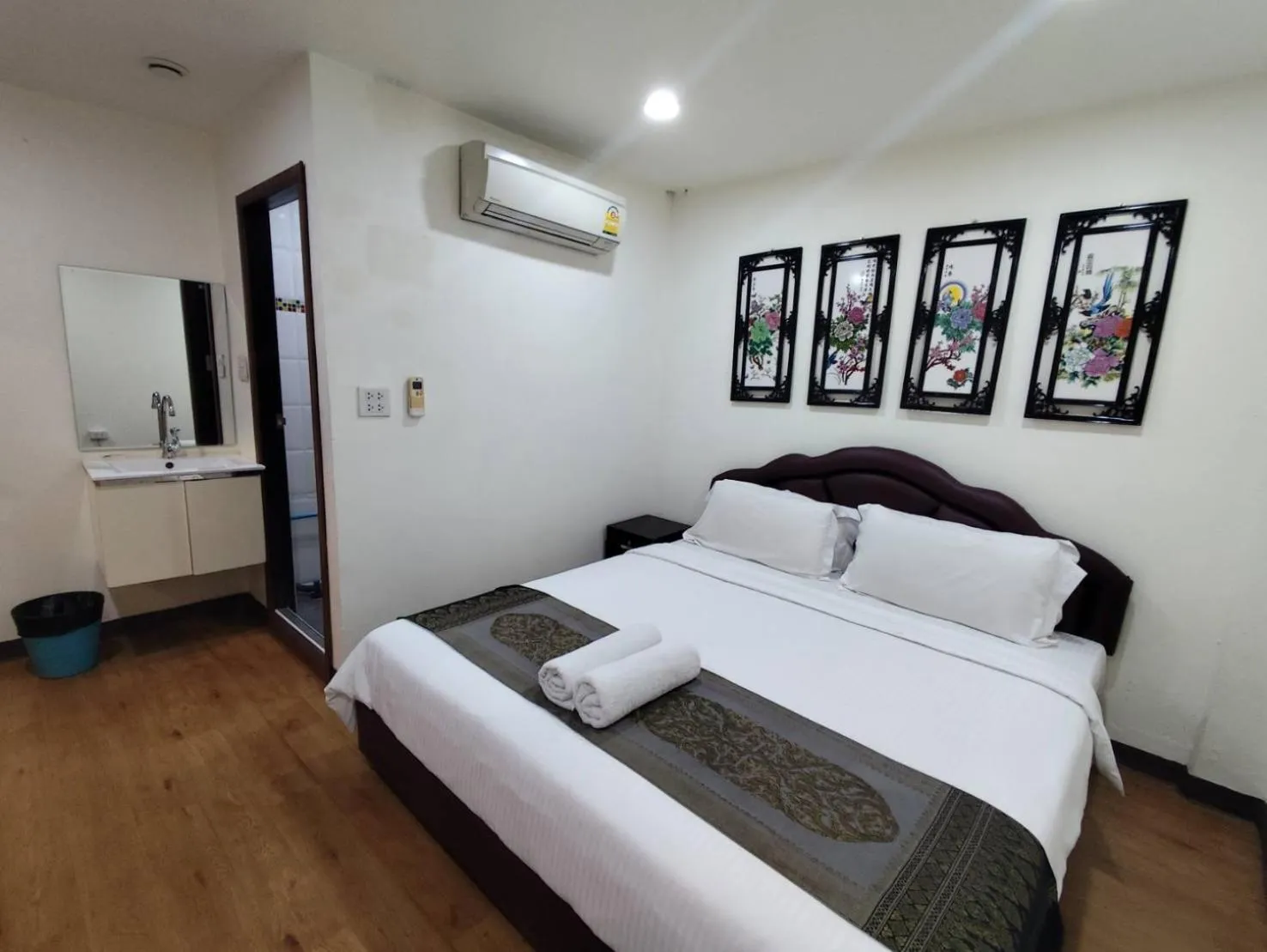 Bed in Longzhu Guesthouse