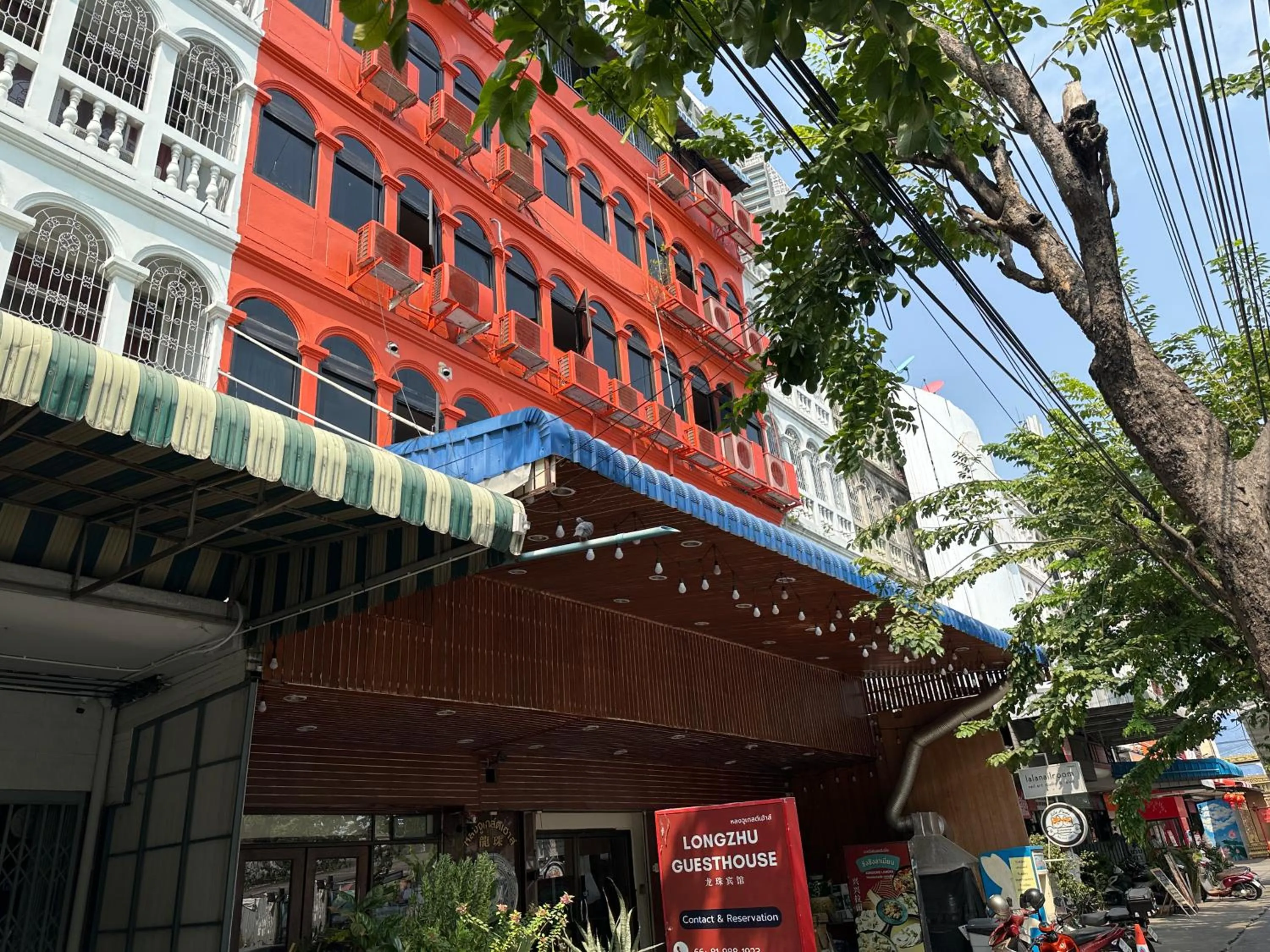 Property building in Longzhu Guesthouse