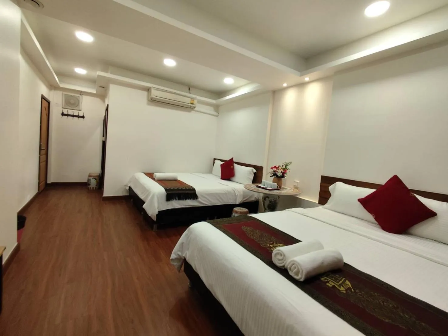 Bed in Longzhu Guesthouse