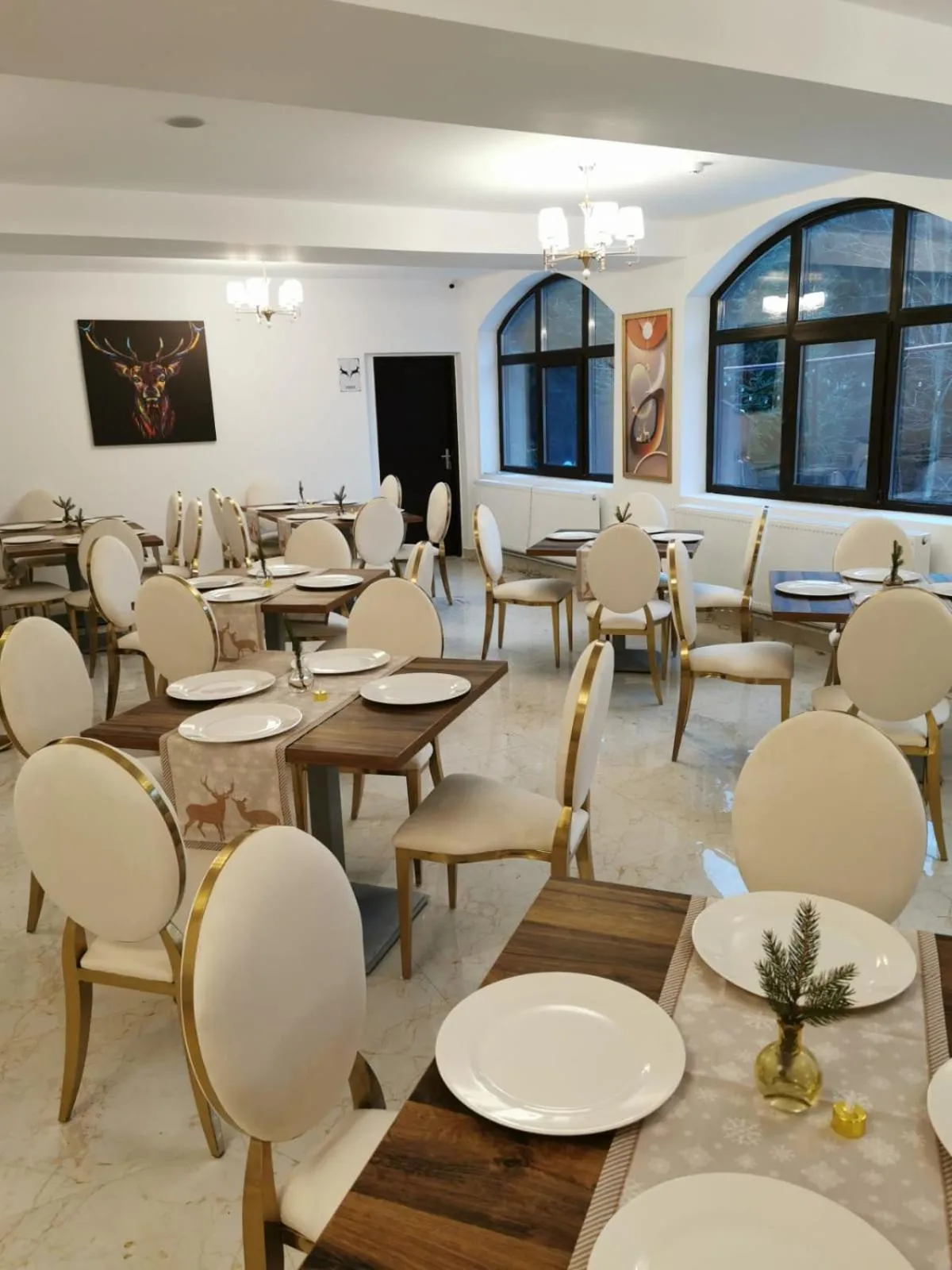 Restaurant/places to eat in Cerbul Chalét Accommodation & Wellness
