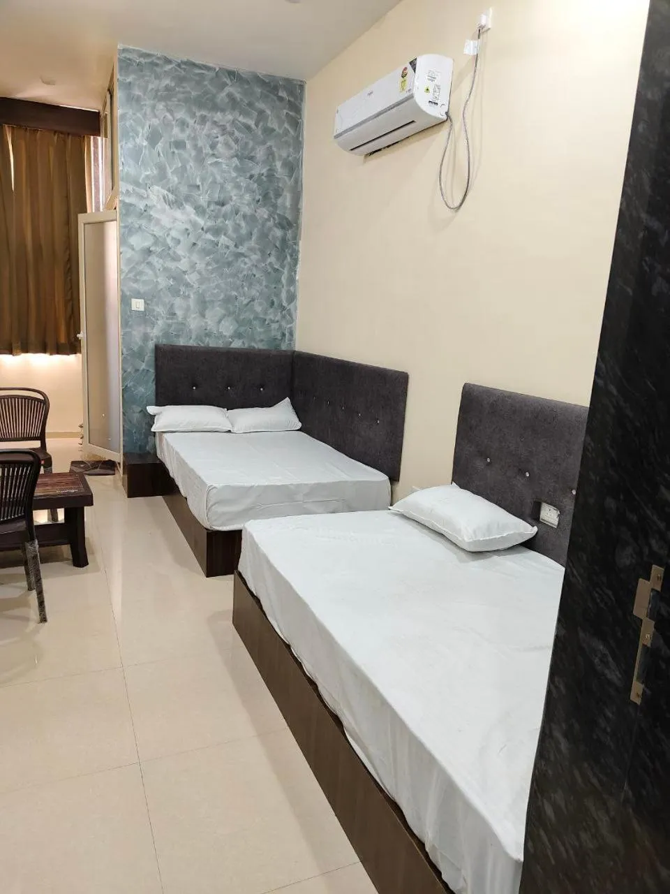 Bed in Jawai Rock Hotel