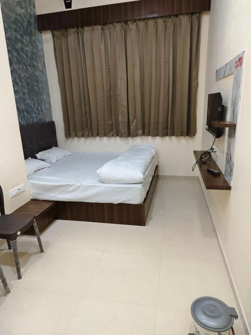 Bed in Jawai Rock Hotel