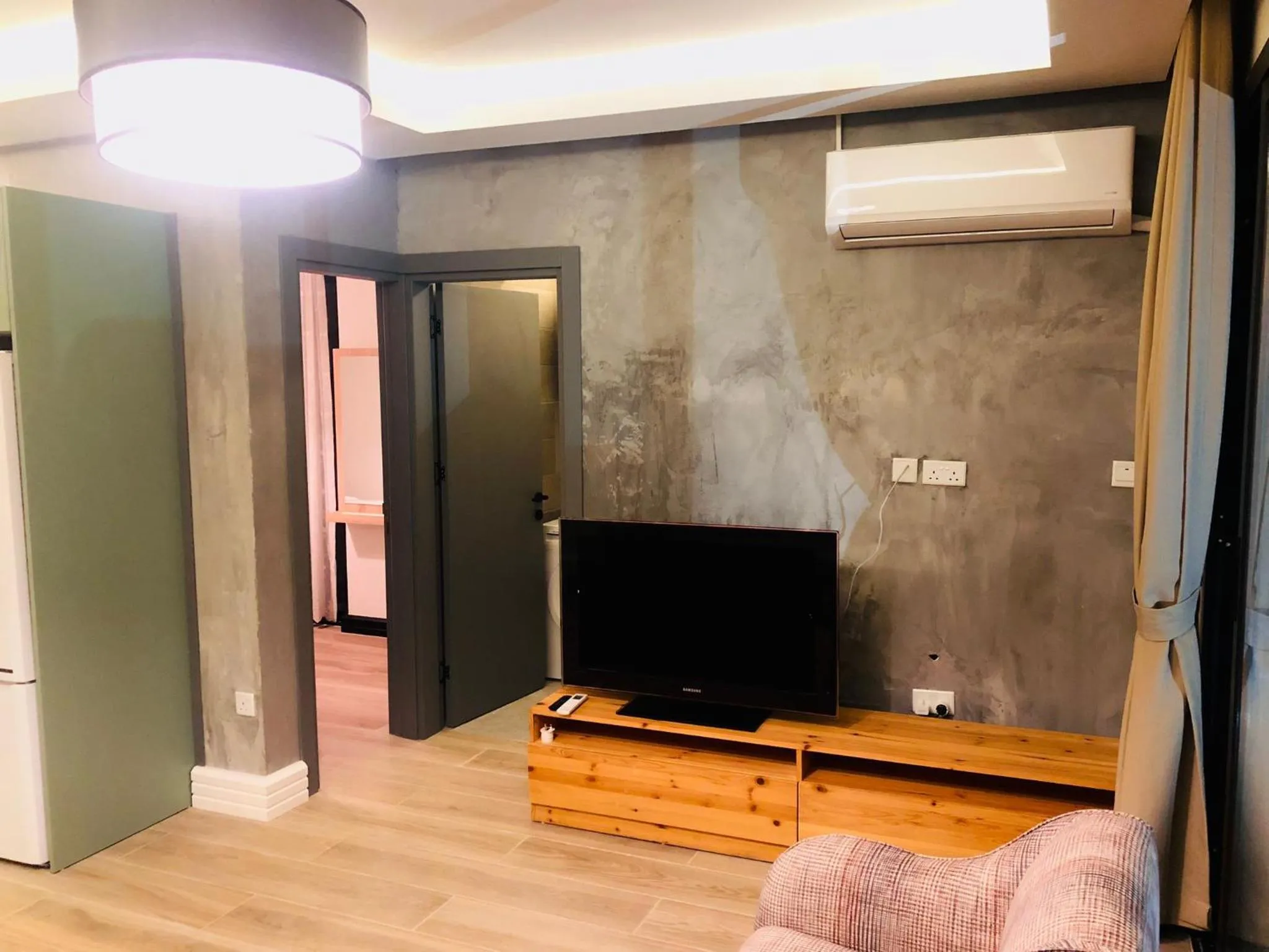 Communal lounge/ TV room in Bohemian Residence