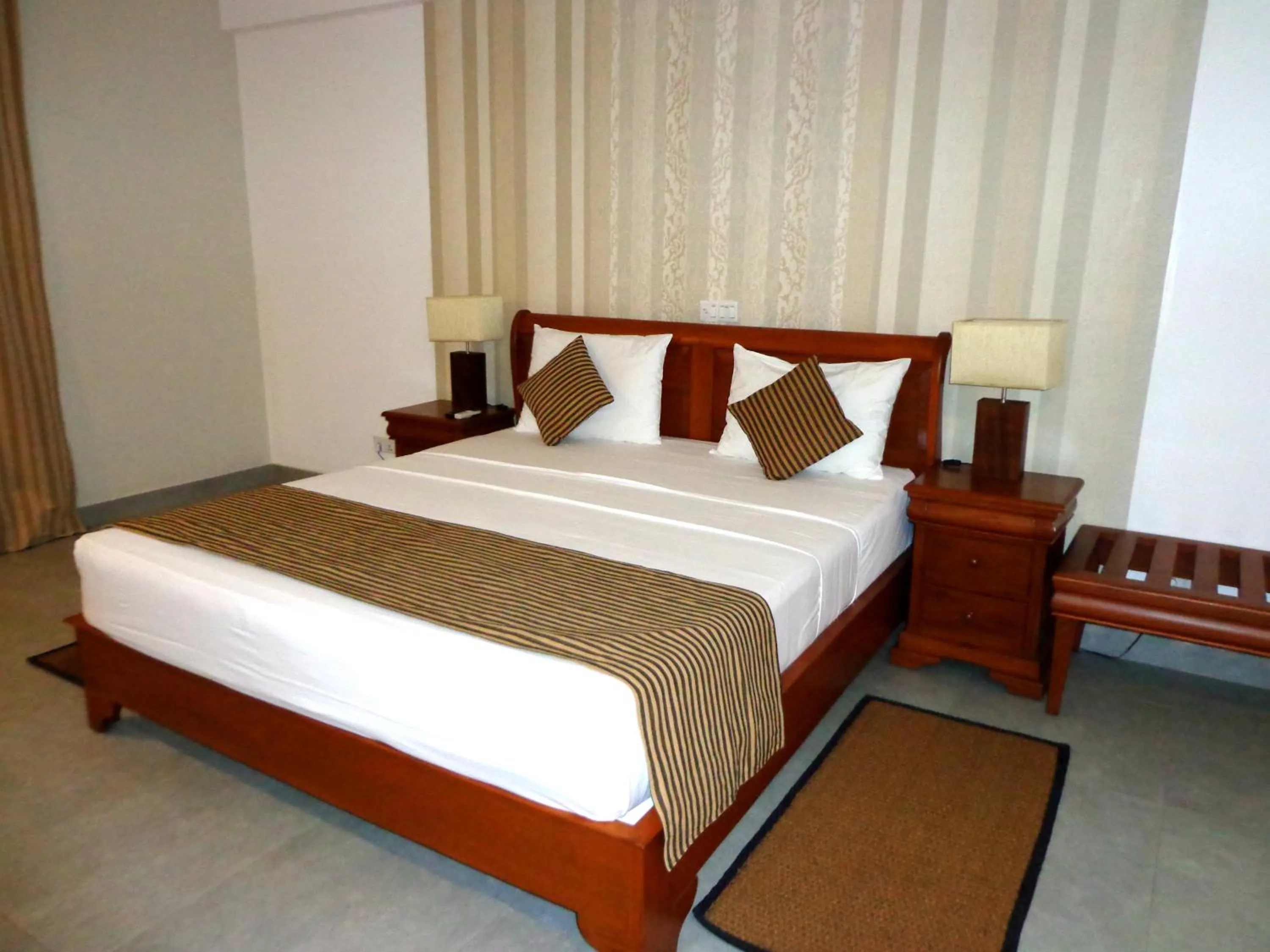 Bedroom, Bed in Paradise Beach Club