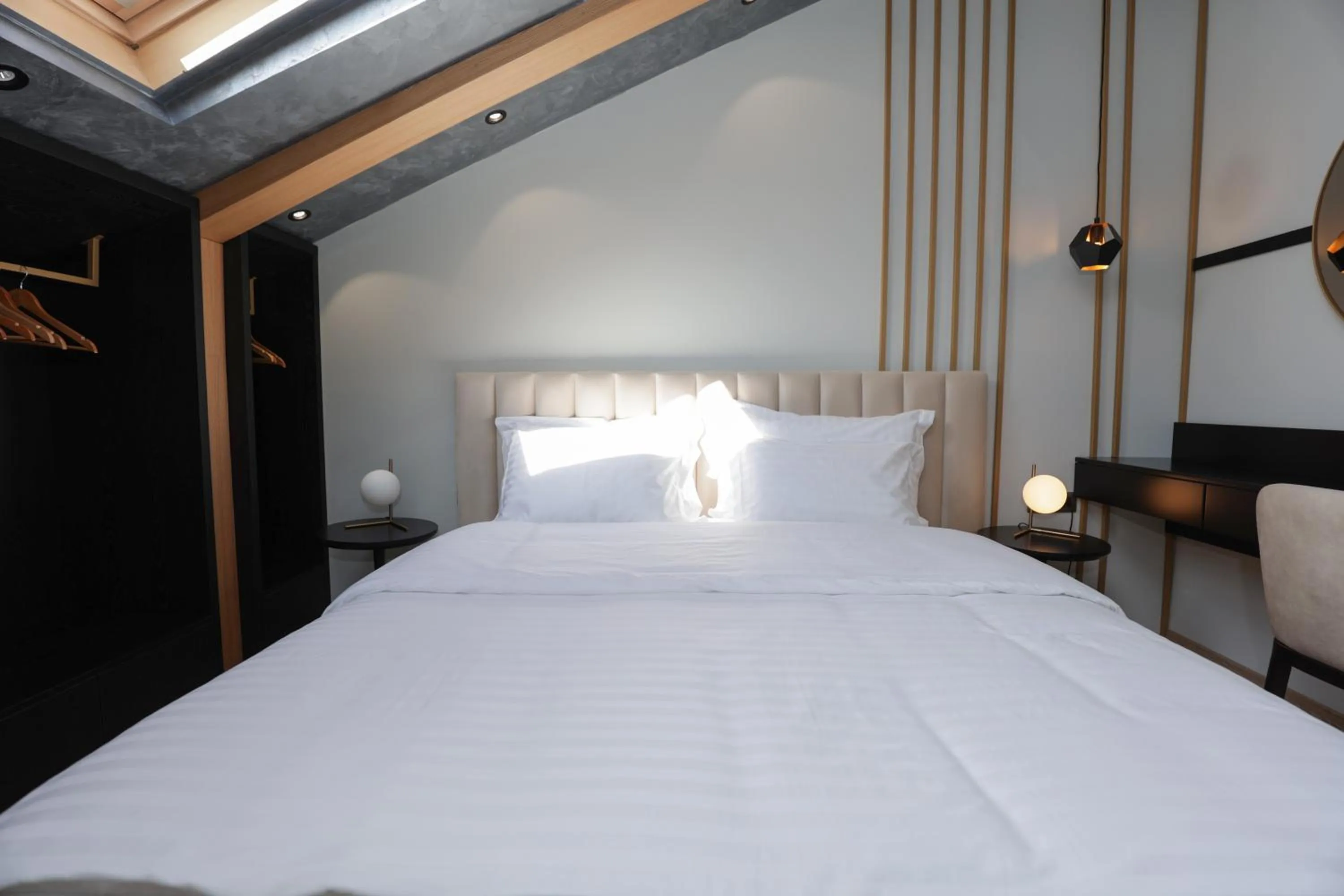 Bedroom, Bed in Gremmy Boutique Hotel