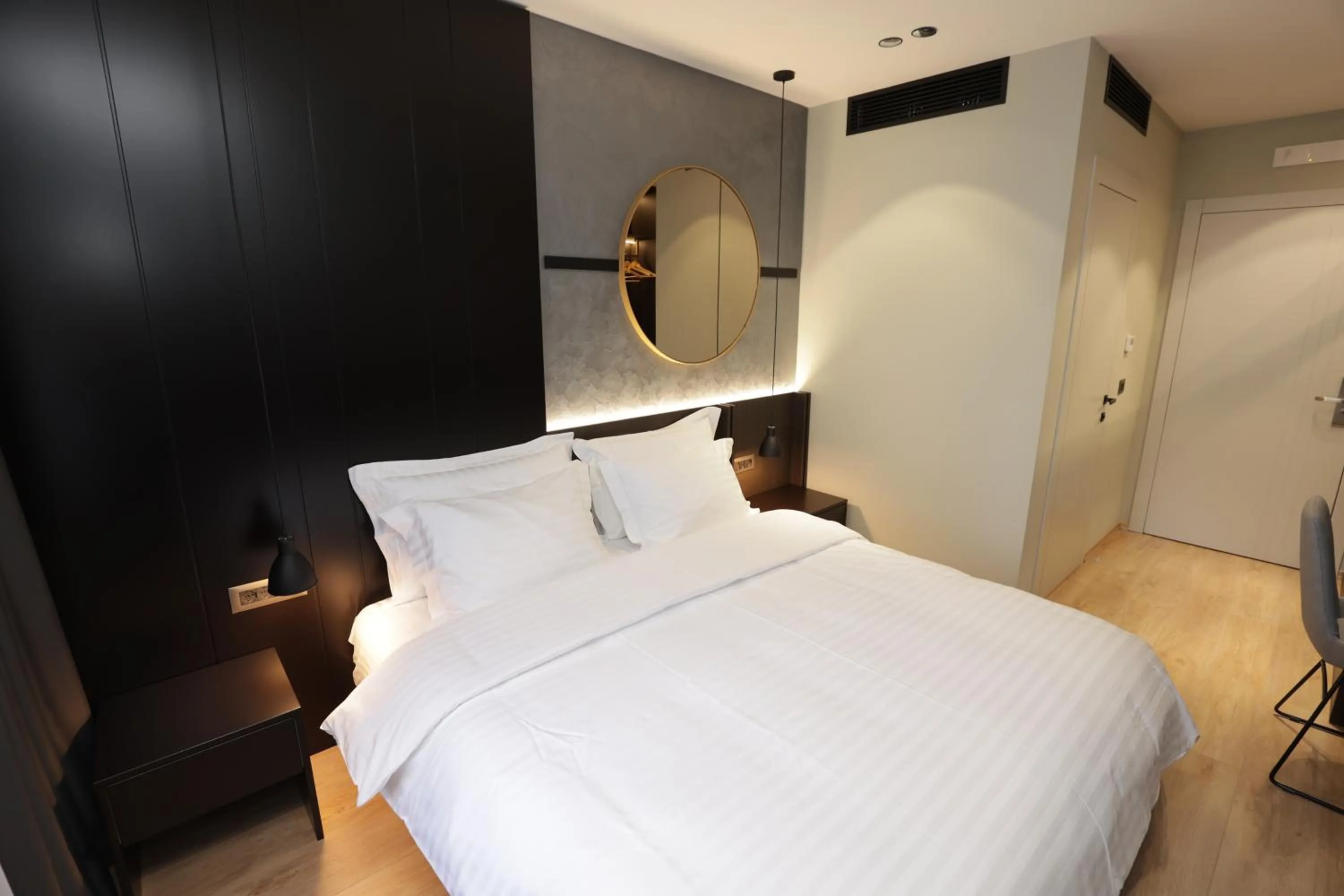 Bedroom, Bed in Gremmy Boutique Hotel