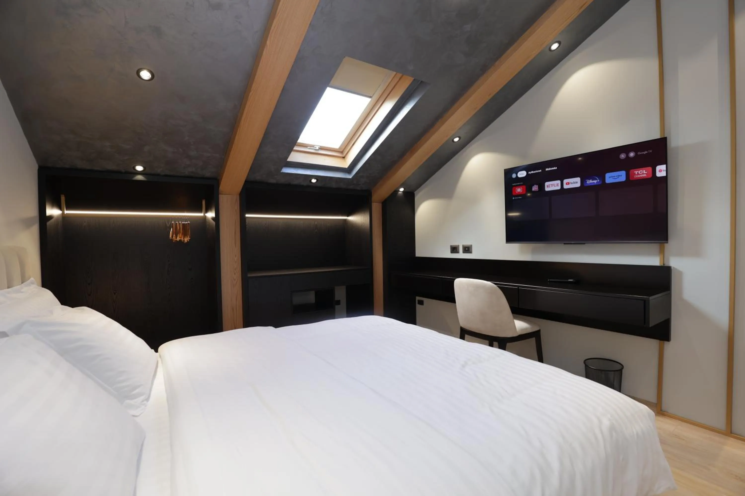 Bed in Gremmy Boutique Hotel