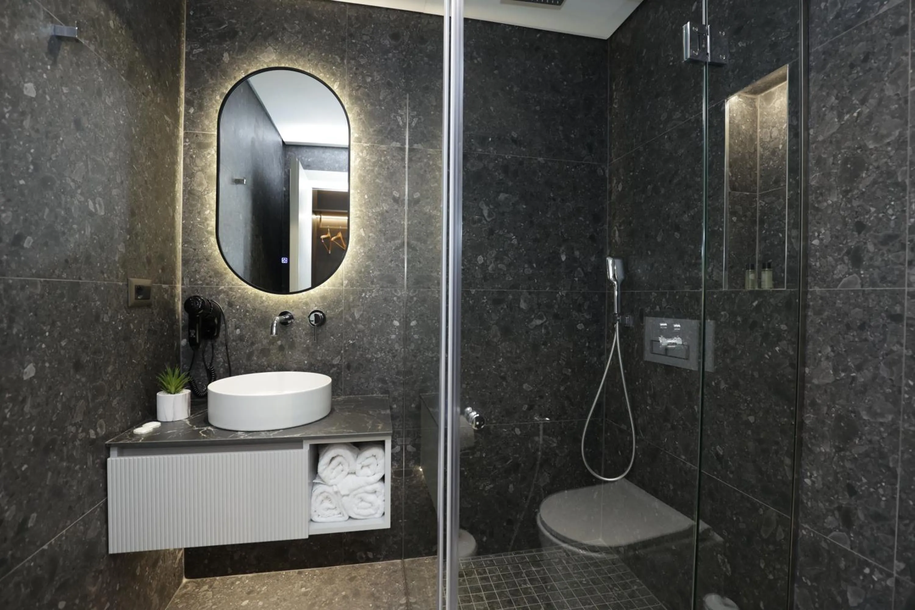 Bathroom in Gremmy Boutique Hotel