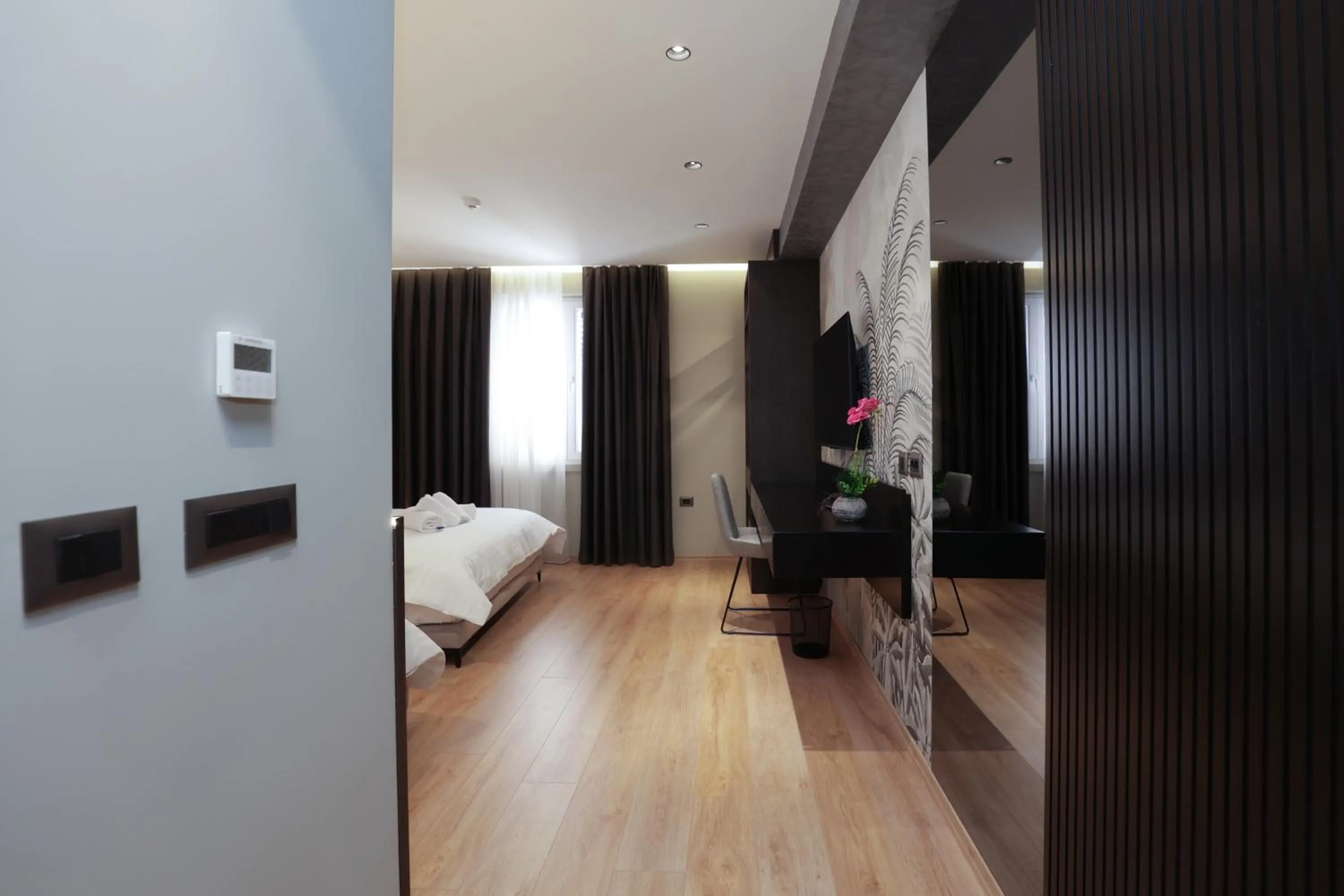 Bedroom, Bed in Gremmy Boutique Hotel