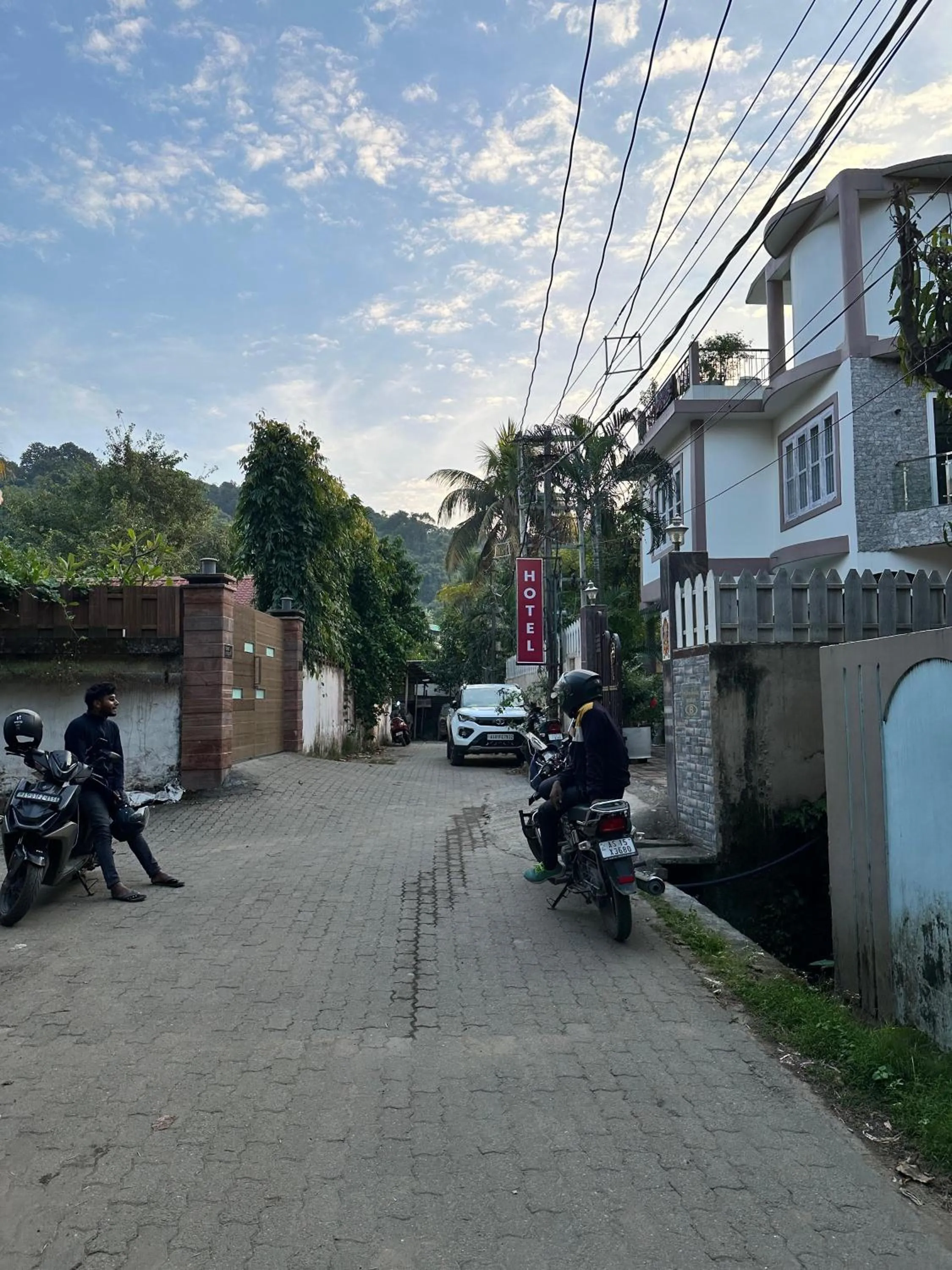 Day in The Dew Drop Hotel