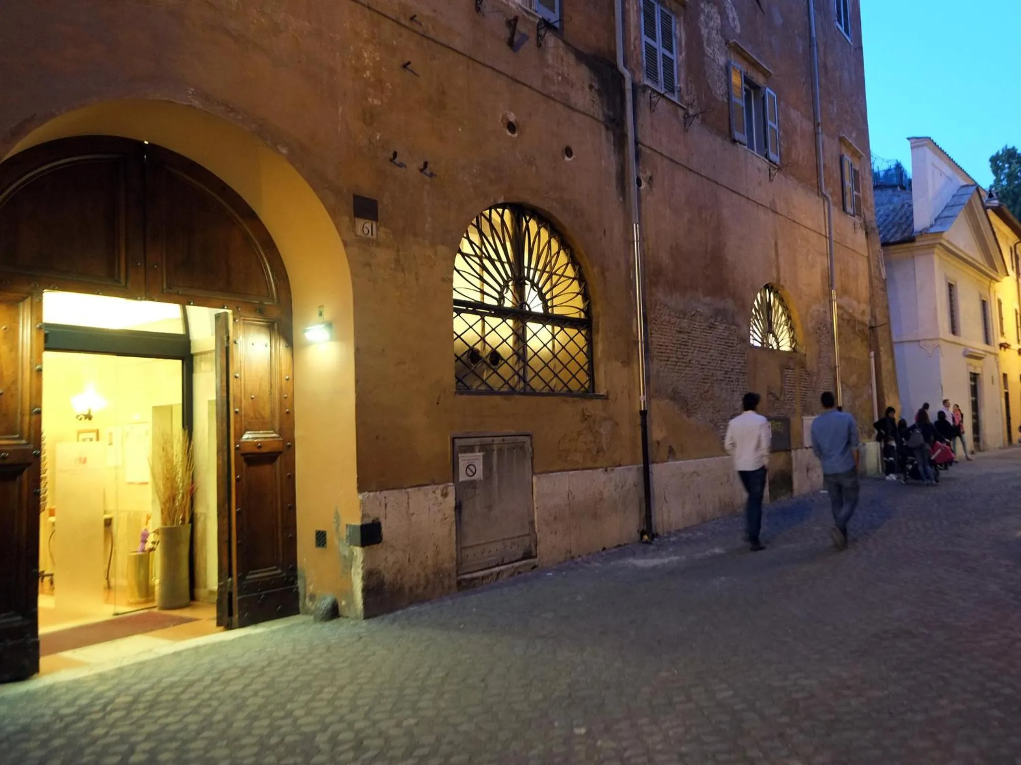 Facade/entrance in Casa Di Santa Francesca Romana a Ponte Rotto
