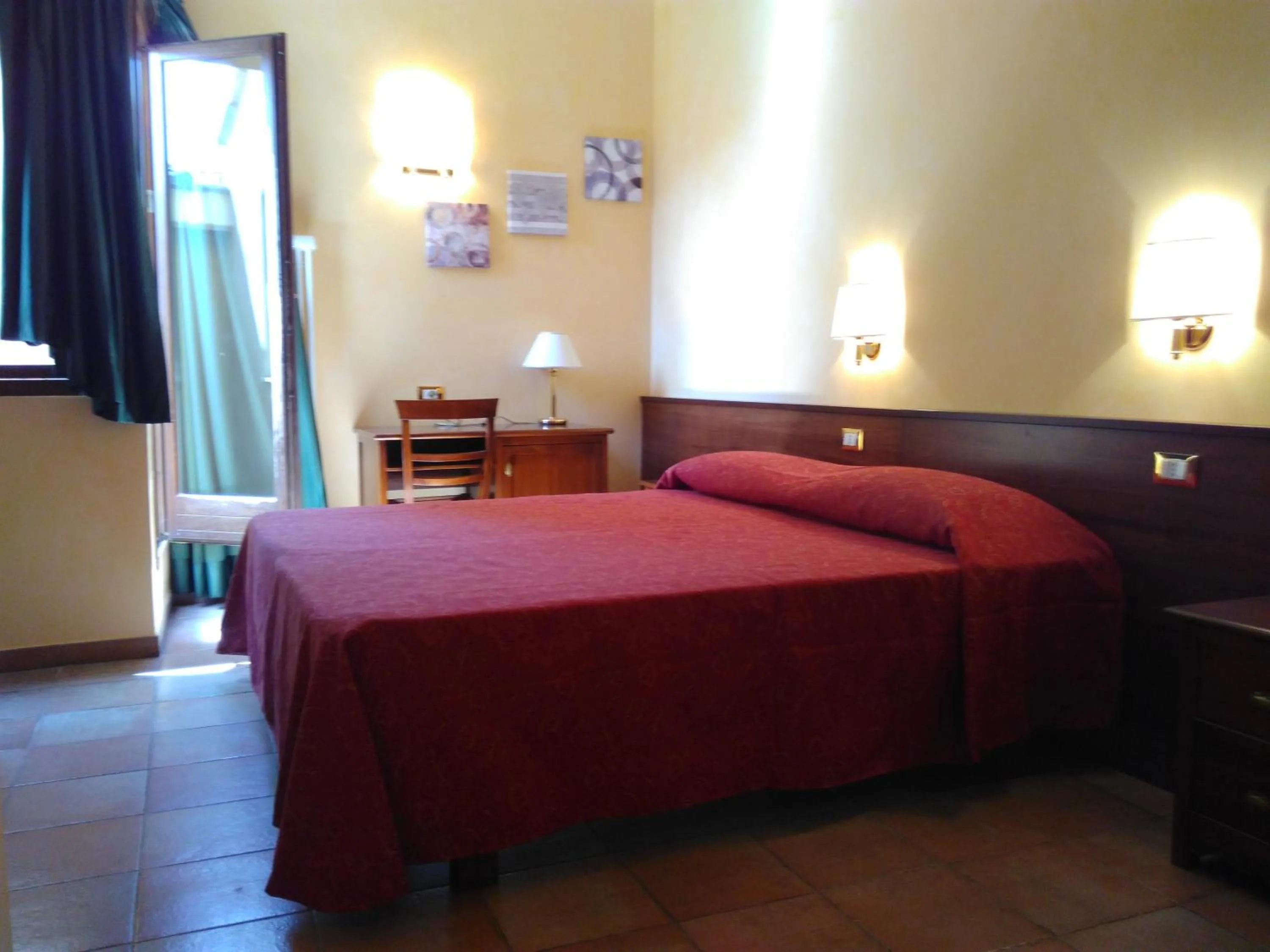 Bed in Casa Di Santa Francesca Romana a Ponte Rotto