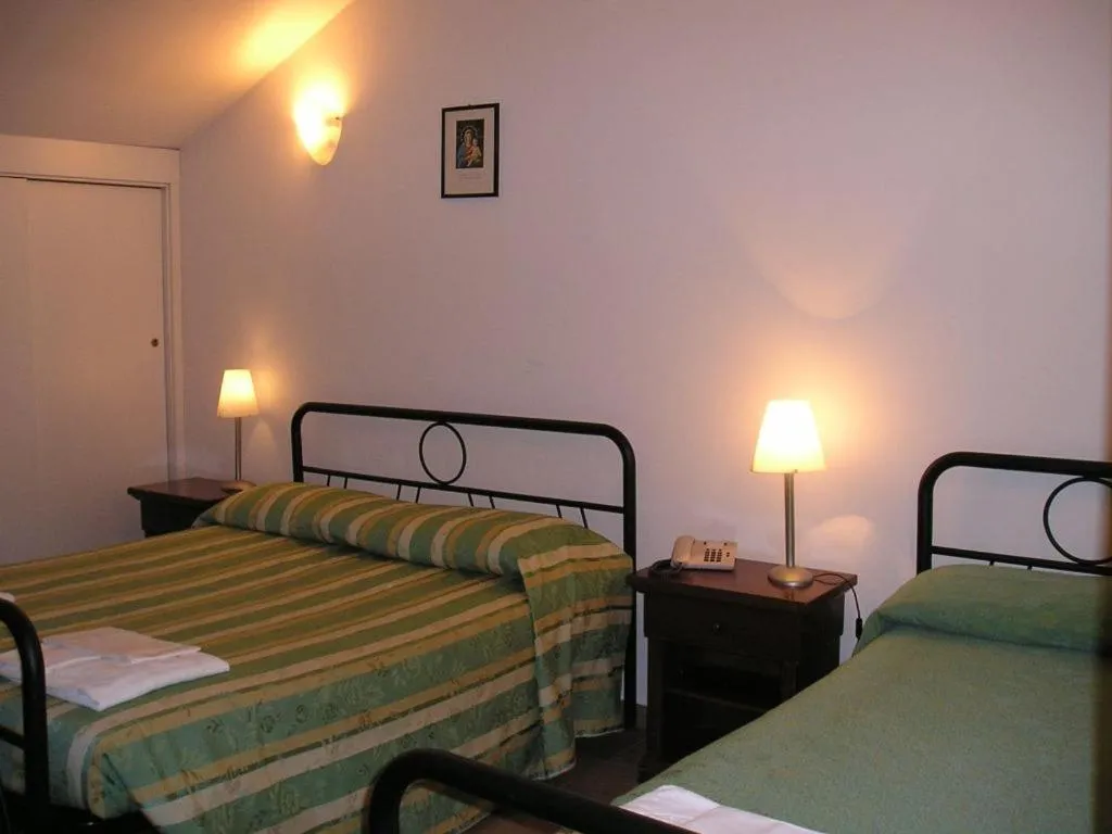 Bed in Casa Di Santa Francesca Romana a Ponte Rotto