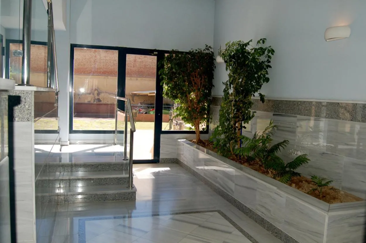 Property building in Apartamentos Cinco Rosas