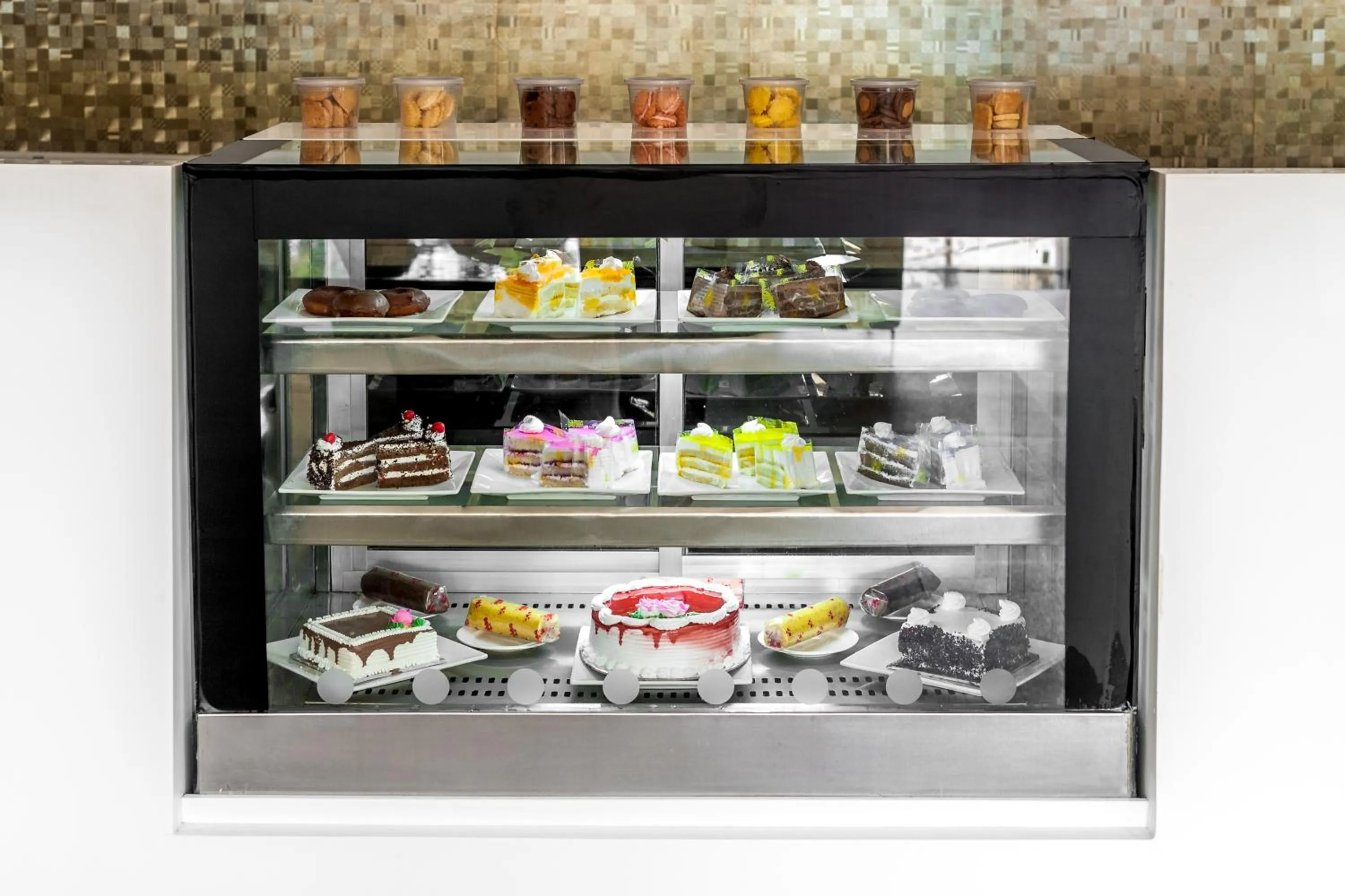 Food in Saaral Residency