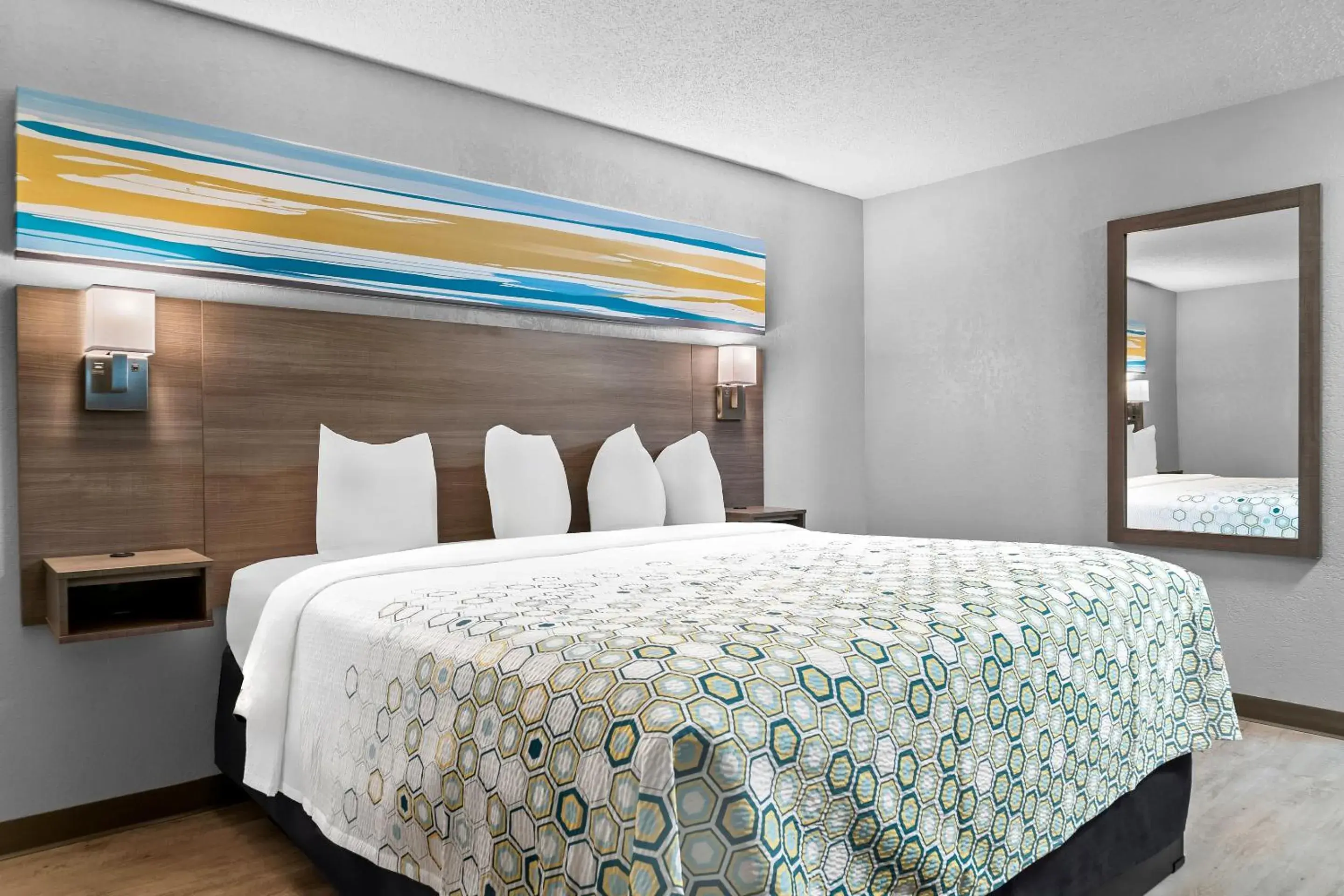 Photo of the whole room, Bed in HomeTowne Studios by Red Roof Flint Photo of the whole room, Bed in HomeTowne Studios by Red Roof Flint