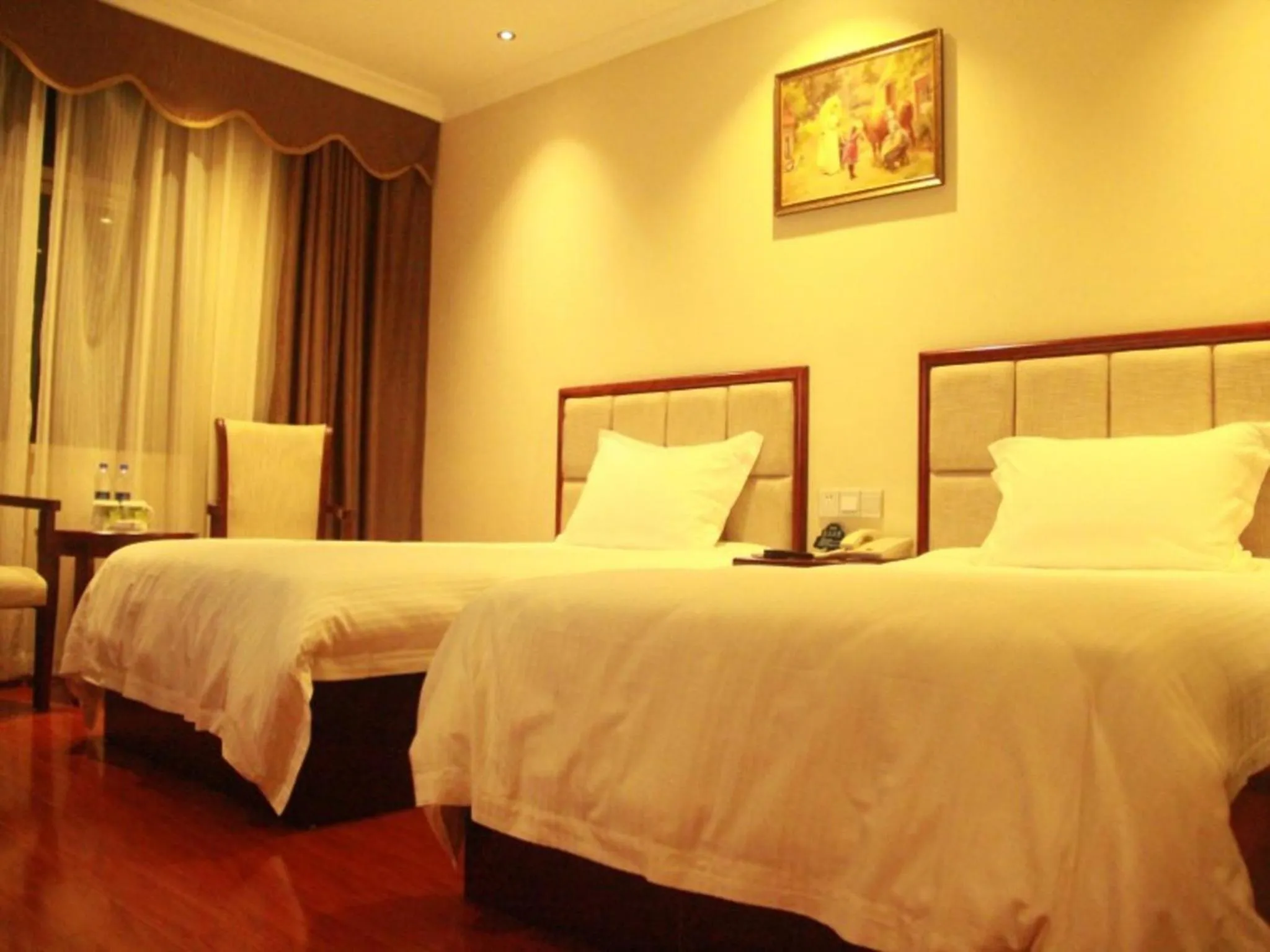 Bed in GreenTree Inn Guangzhou Panyu Chimelong Paradise Business Hotel
