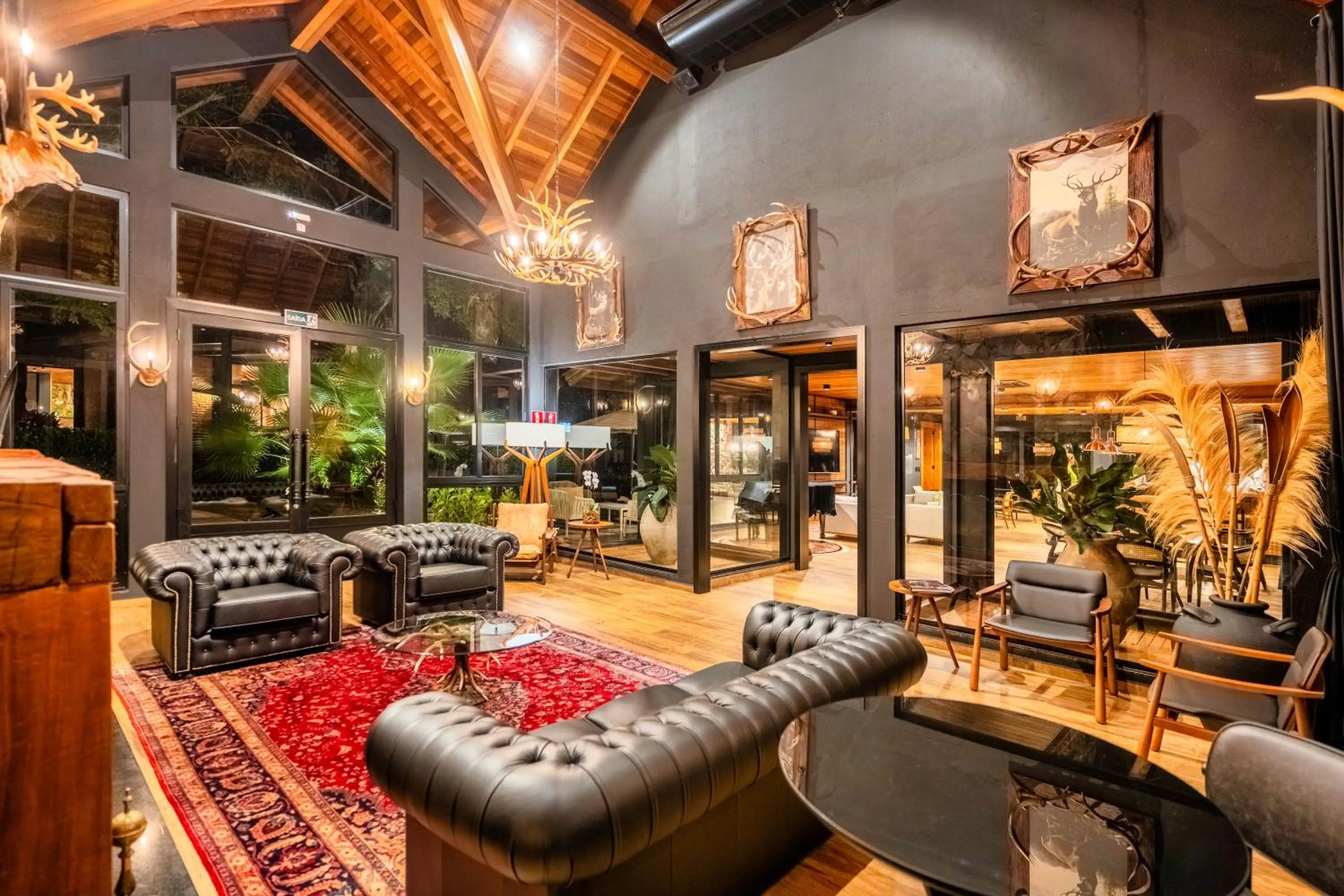 Restaurant/places to eat in LAS HOTEL BOUTIQUE