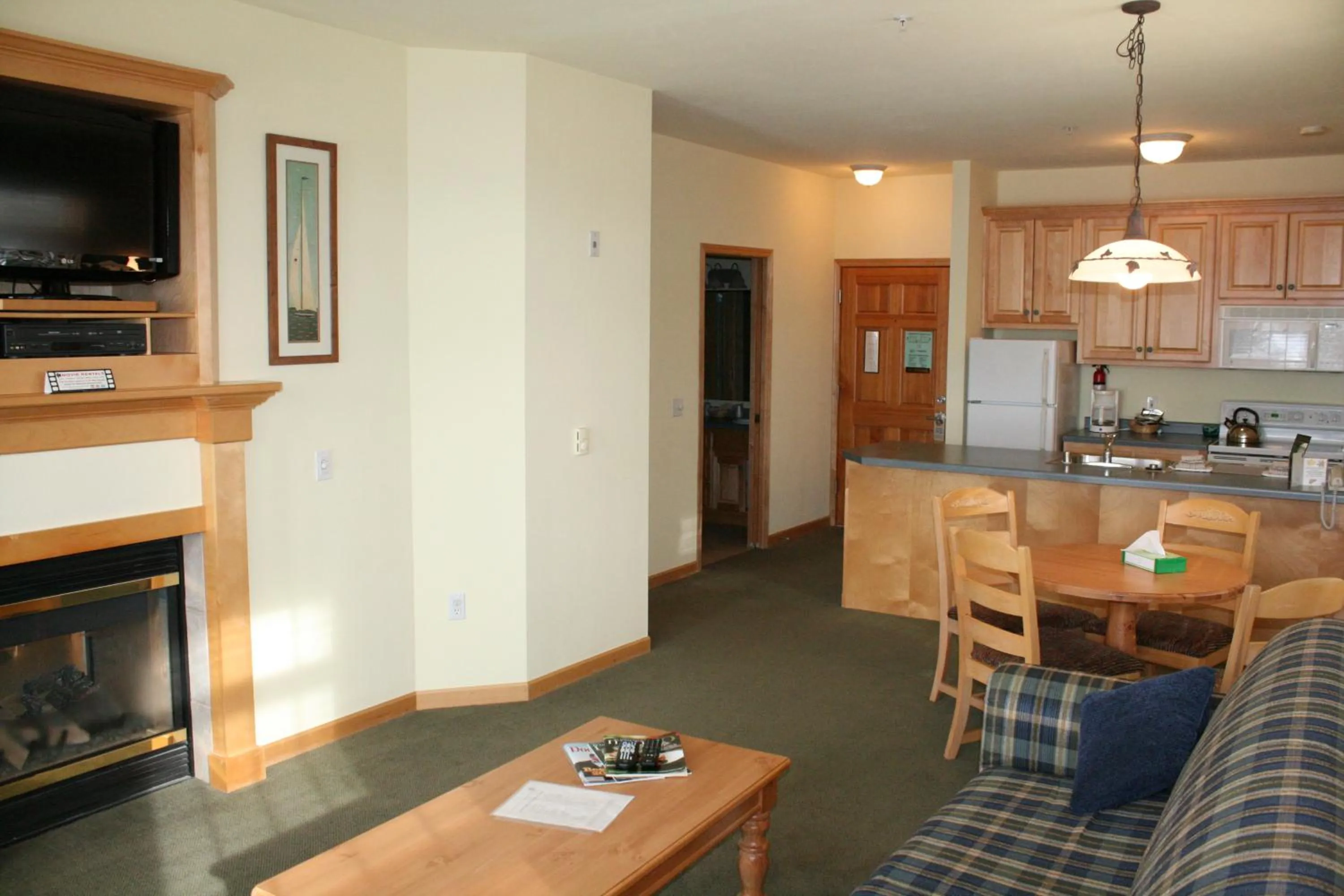 TV and multimedia in Birchwood Lodge