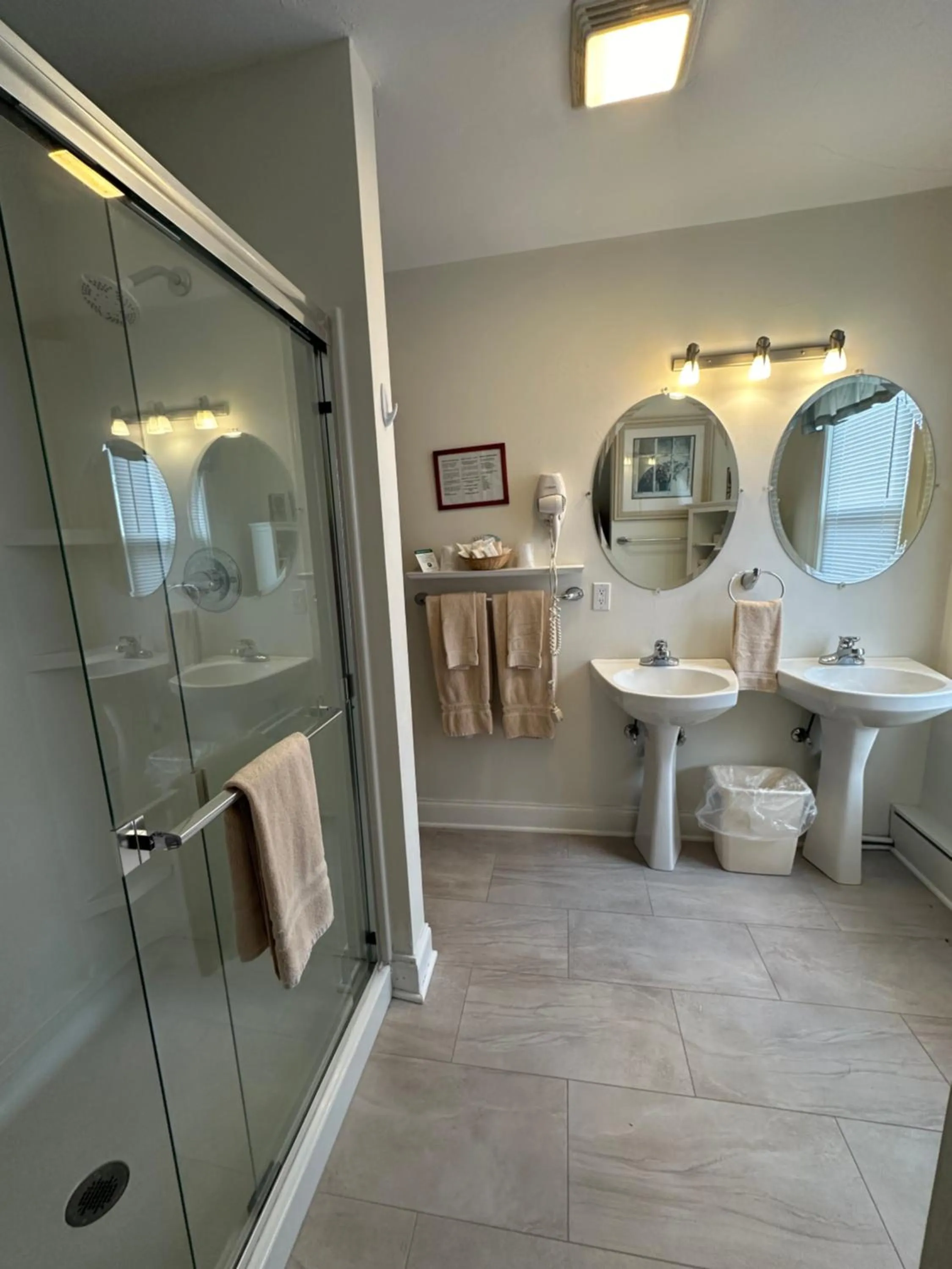 Shower in Birchwood Lodge