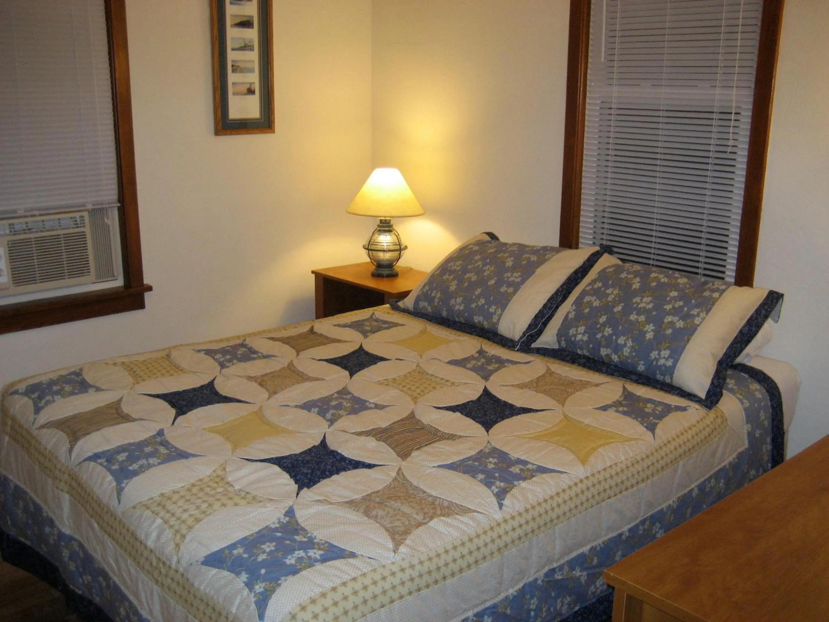 Bed in Birchwood Lodge