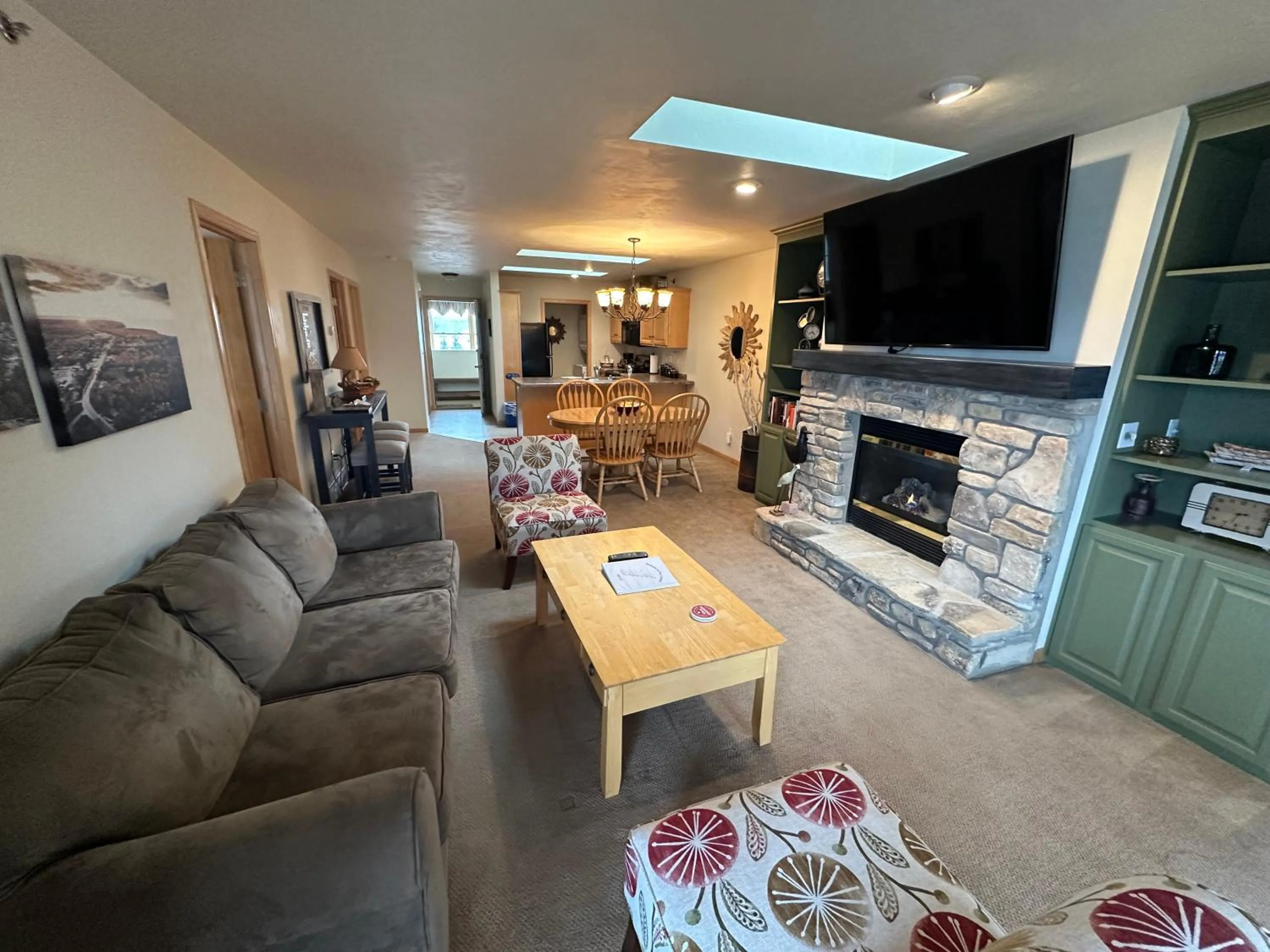 Living room in Birchwood Lodge