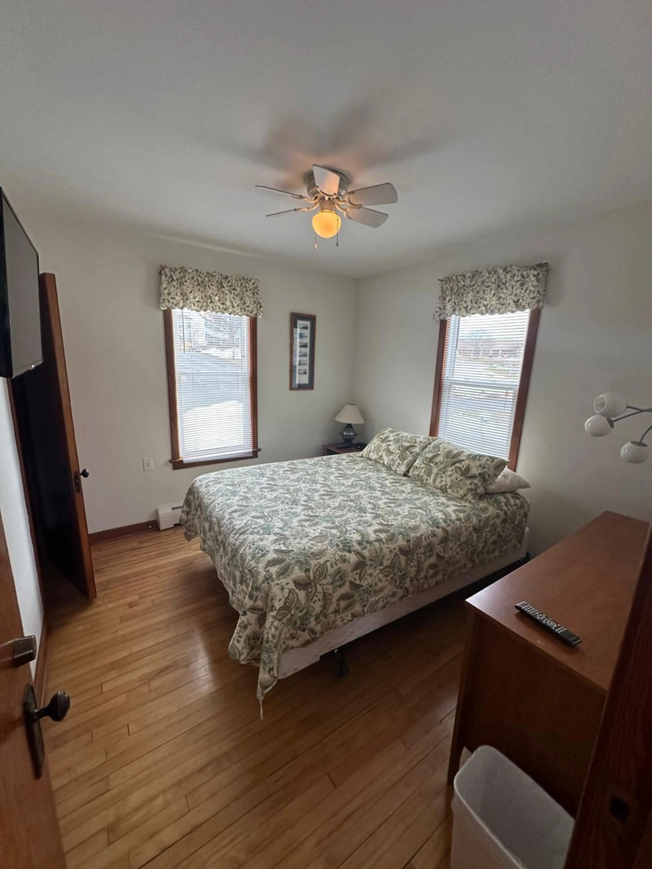 TV and multimedia, Bed in Birchwood Lodge