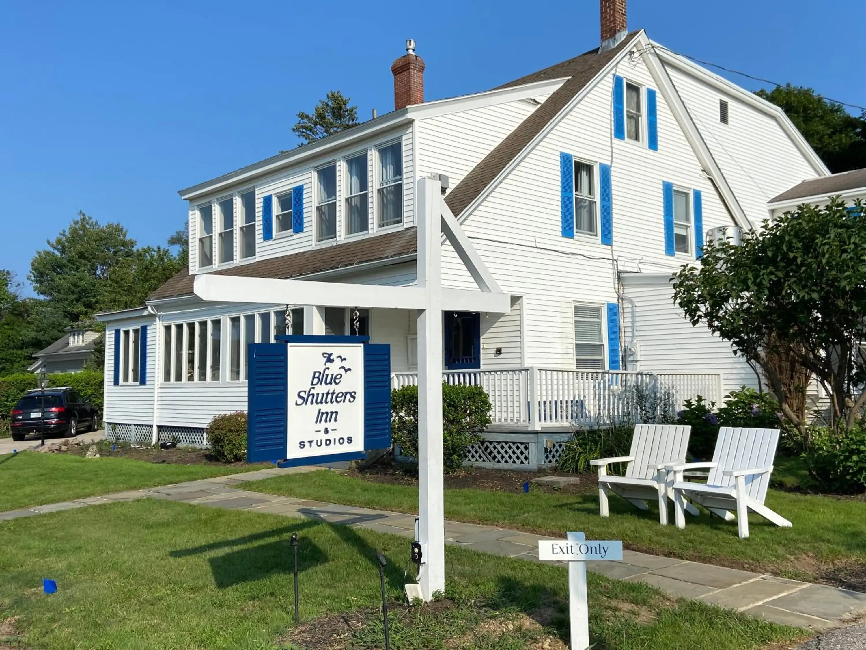 Blue Shutters Inn and Studios Blue Shutters Inn and Studios