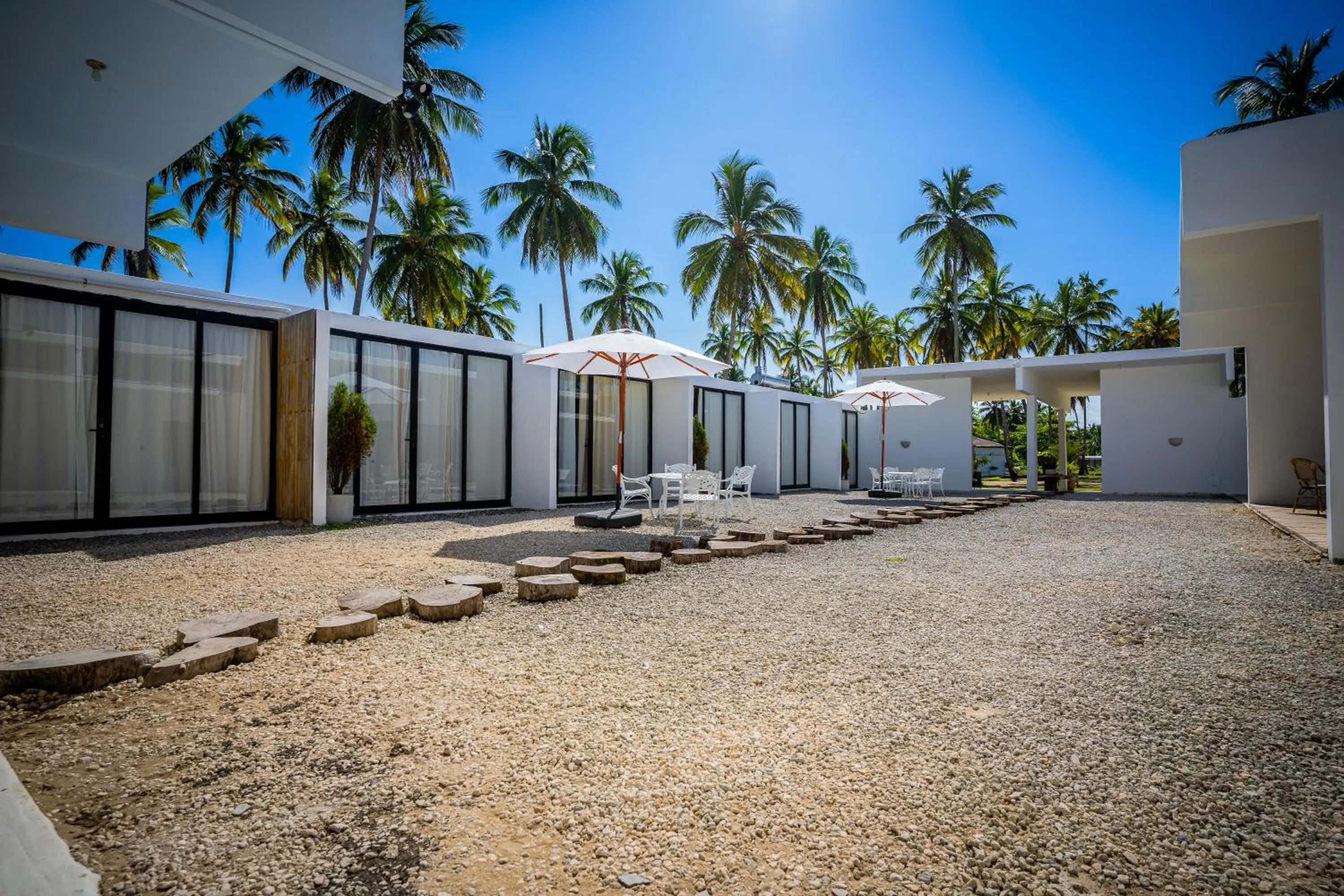 Facade/entrance in The Palm Bay Club Lodge