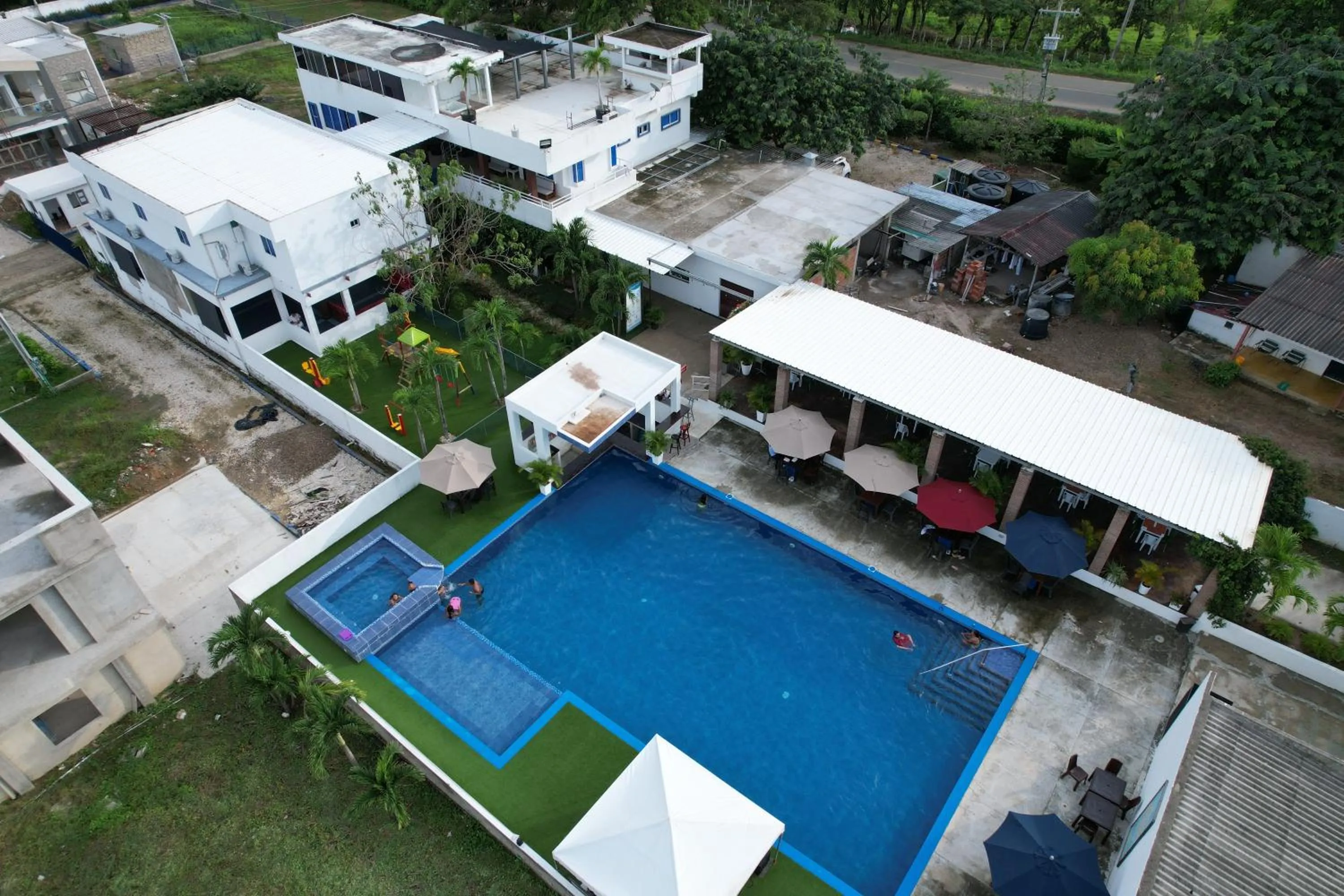 Property building in Hotel Boutique Chateau de la Mar