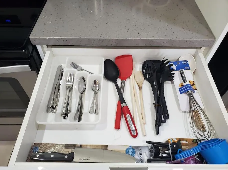 Stunning 1 bedroom condo in Calgary with riverview