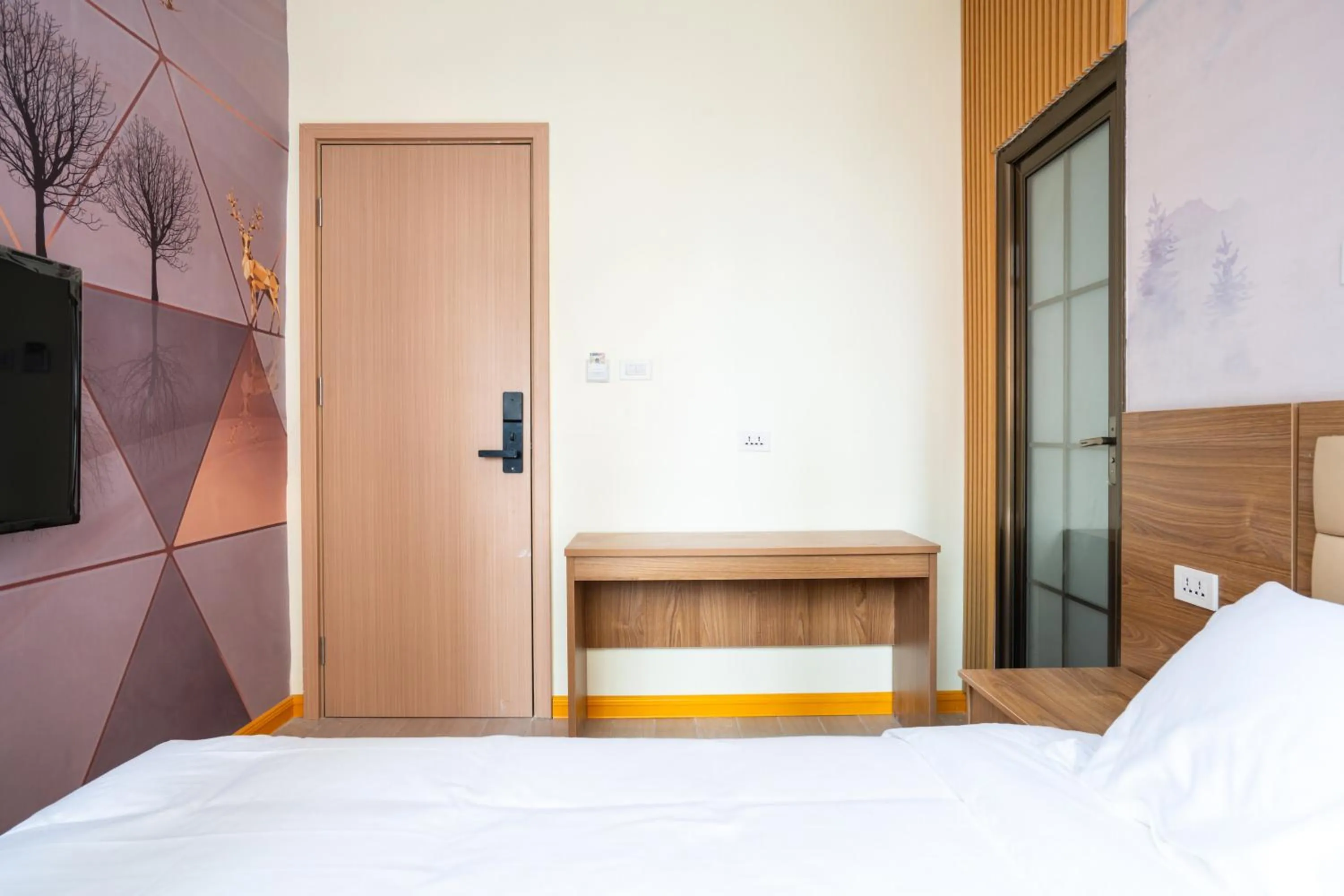 Bed in Home me Hotel Makati