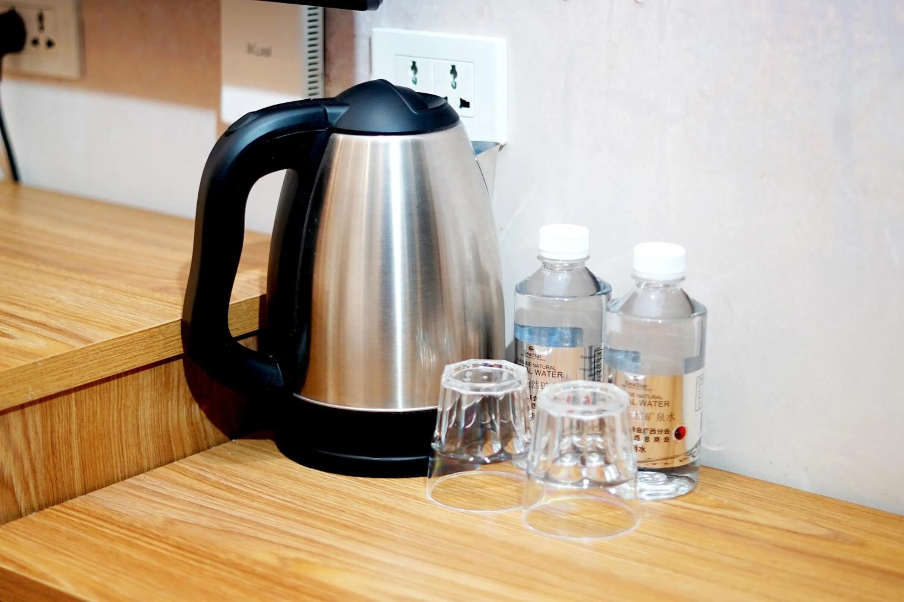 Coffee/tea facilities in Home me Hotel Makati