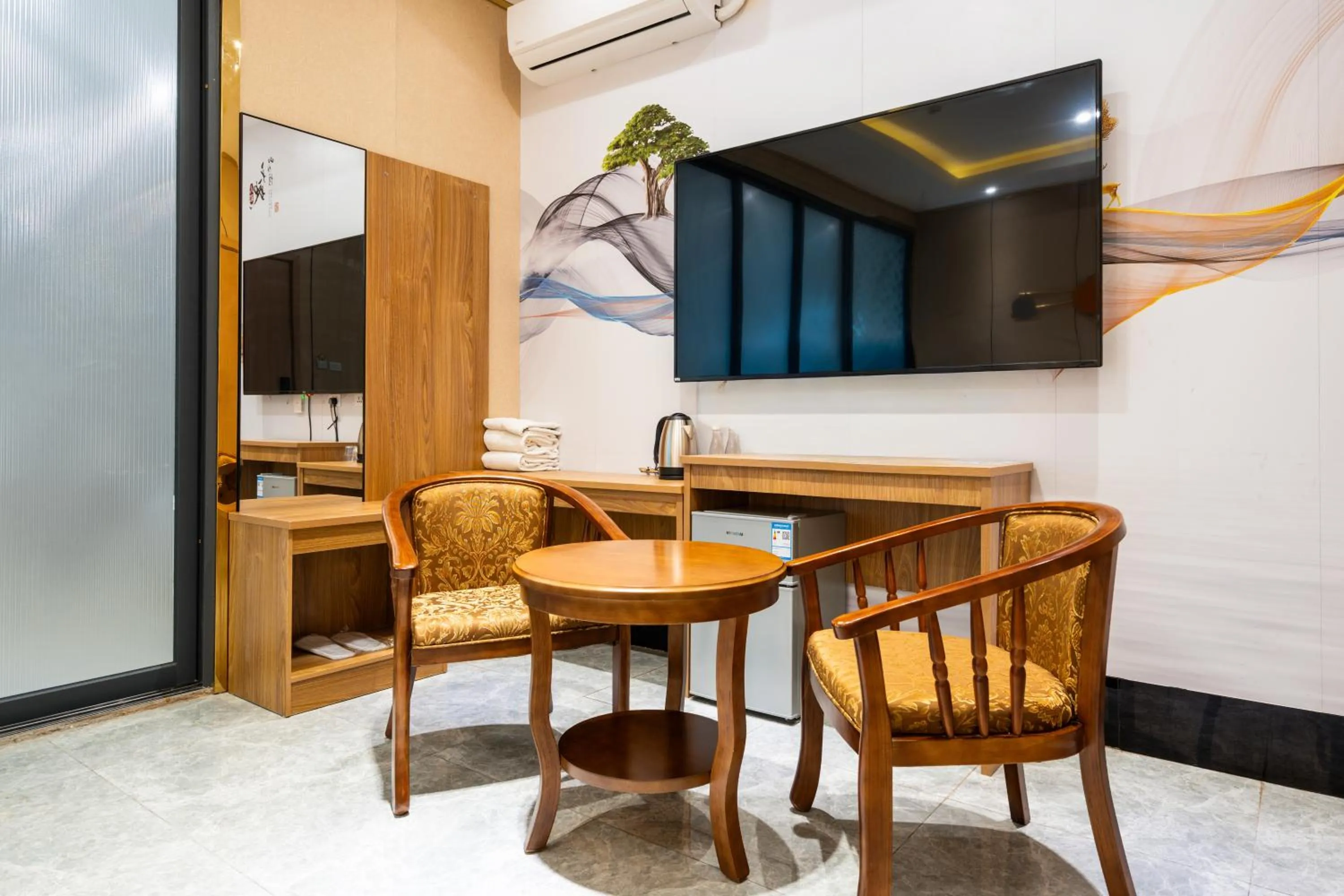 Business facilities in Home me Hotel Makati