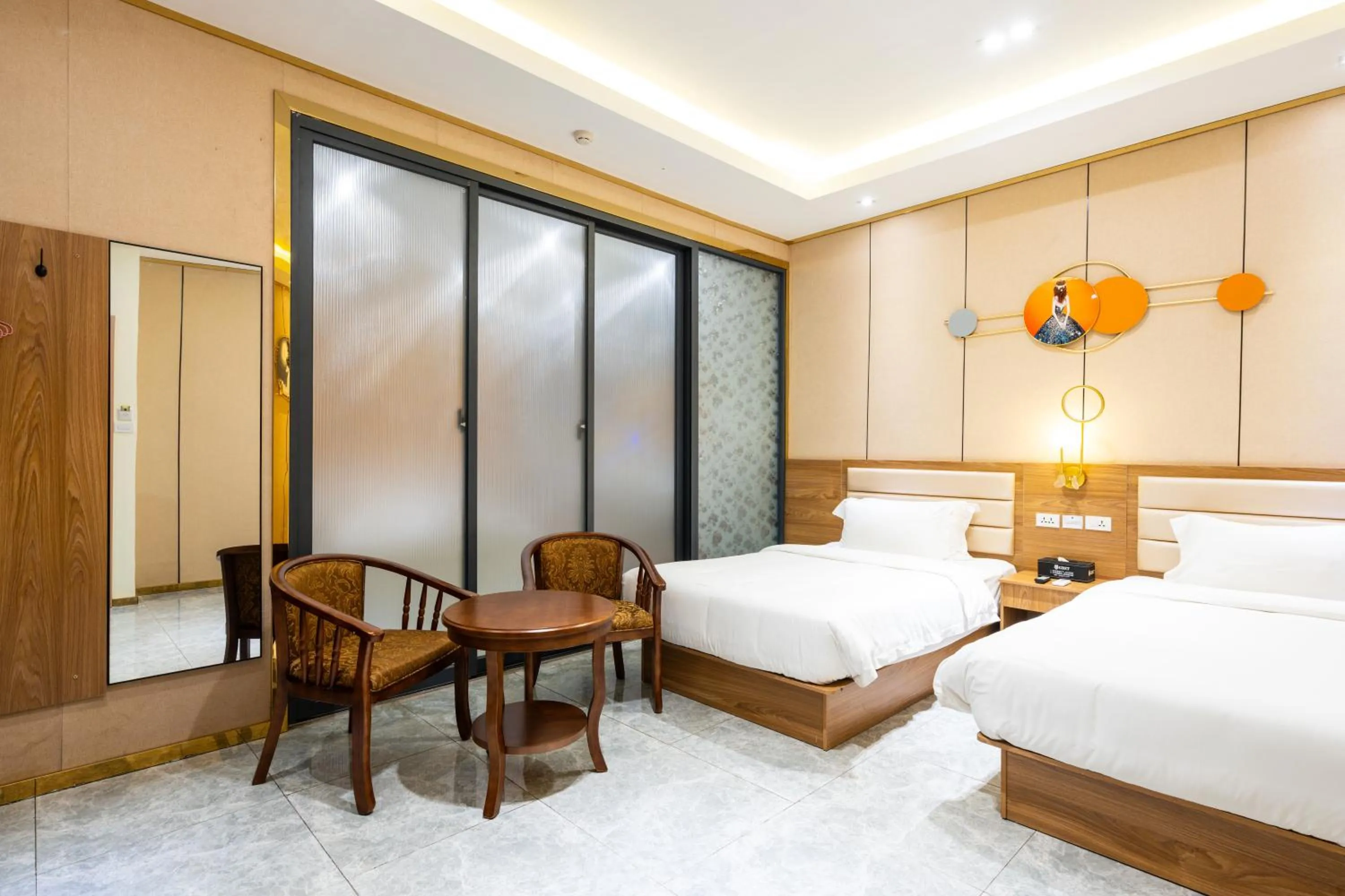 Photo of the whole room, Bed in Home me Hotel Makati