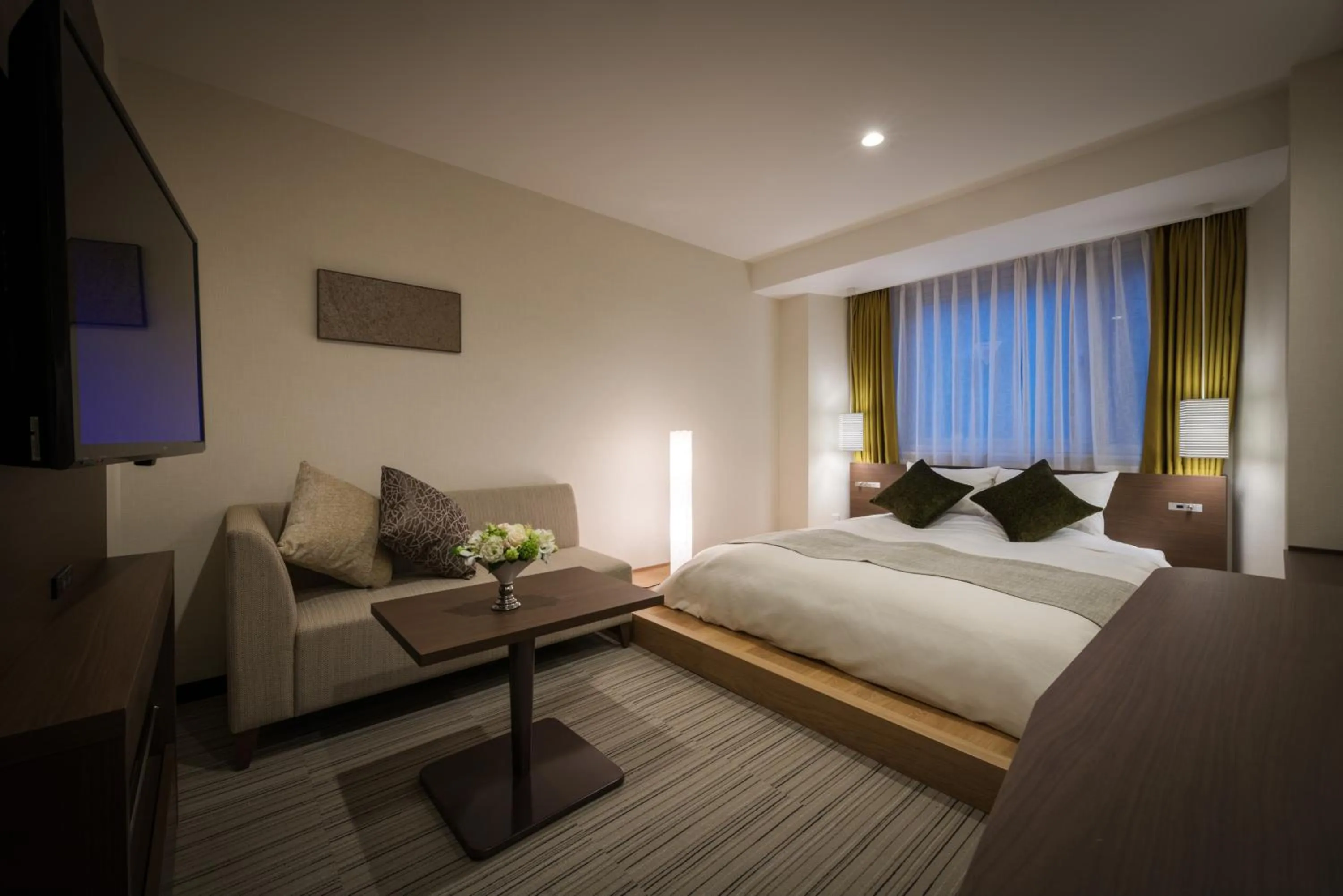 Photo of the whole room, Bed in Hotel Royal Morioka