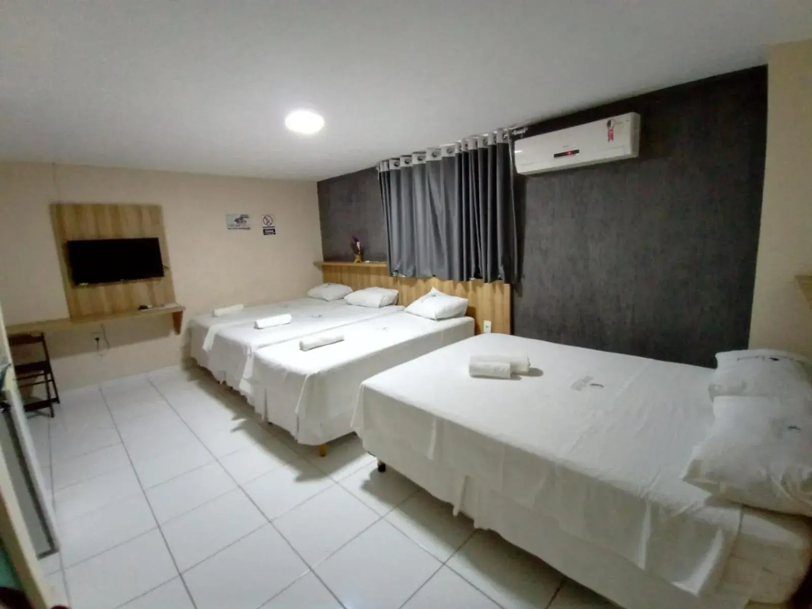 Triple Room in Borges Hotel Triple Room in Borges Hotel