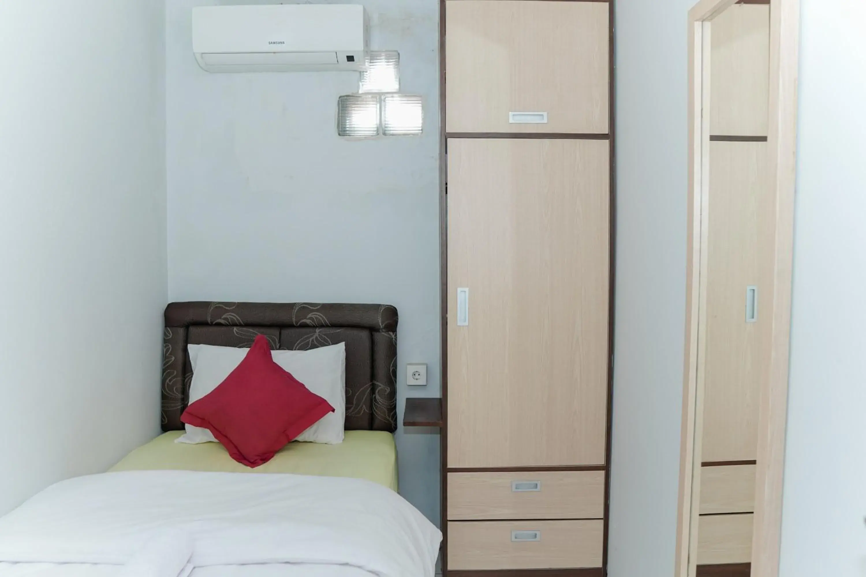 Bed in 555 Nangka Guest House Bed in 555 Nangka Guest House