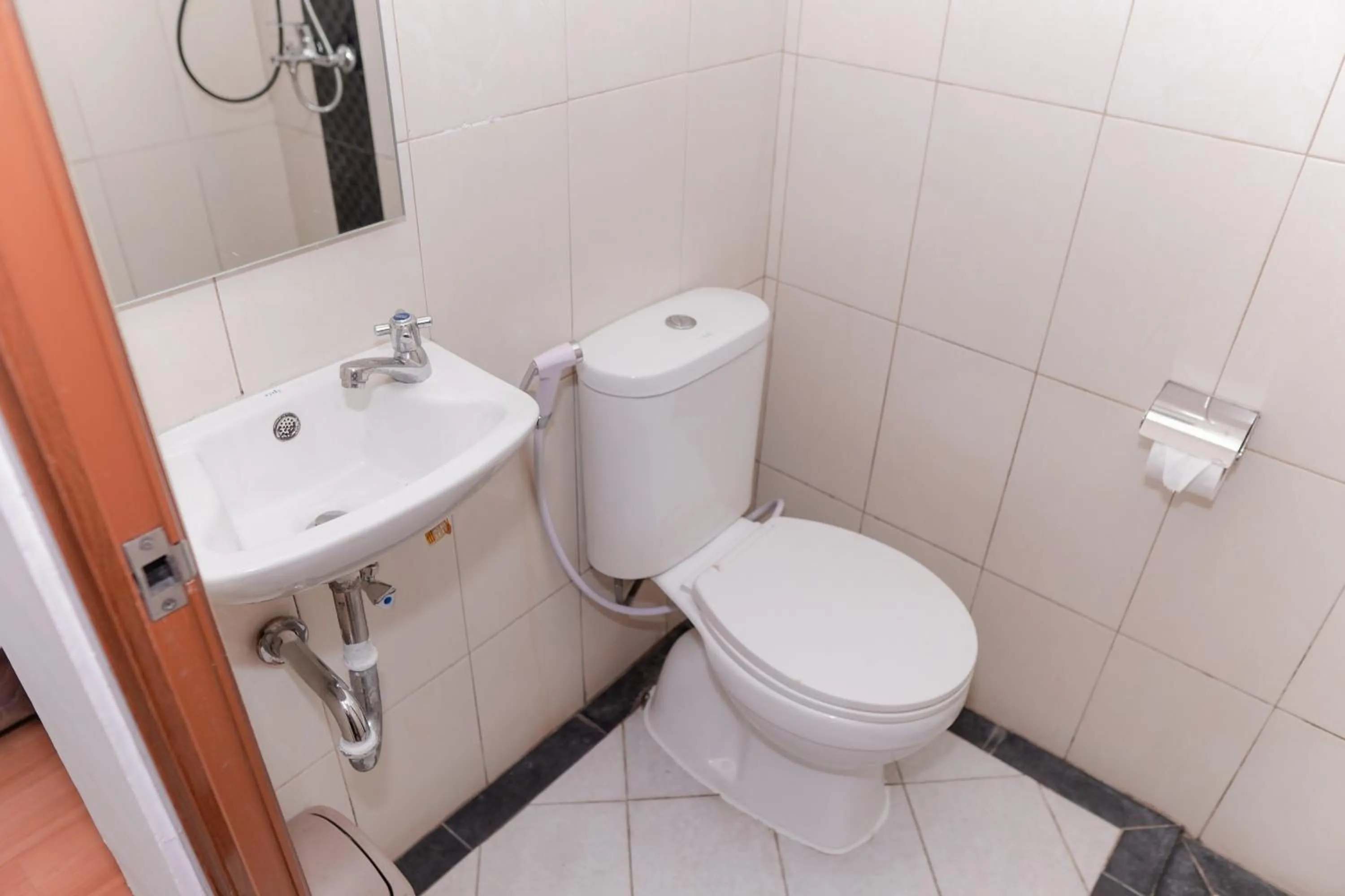 Toilet in 555 Nangka Guest House