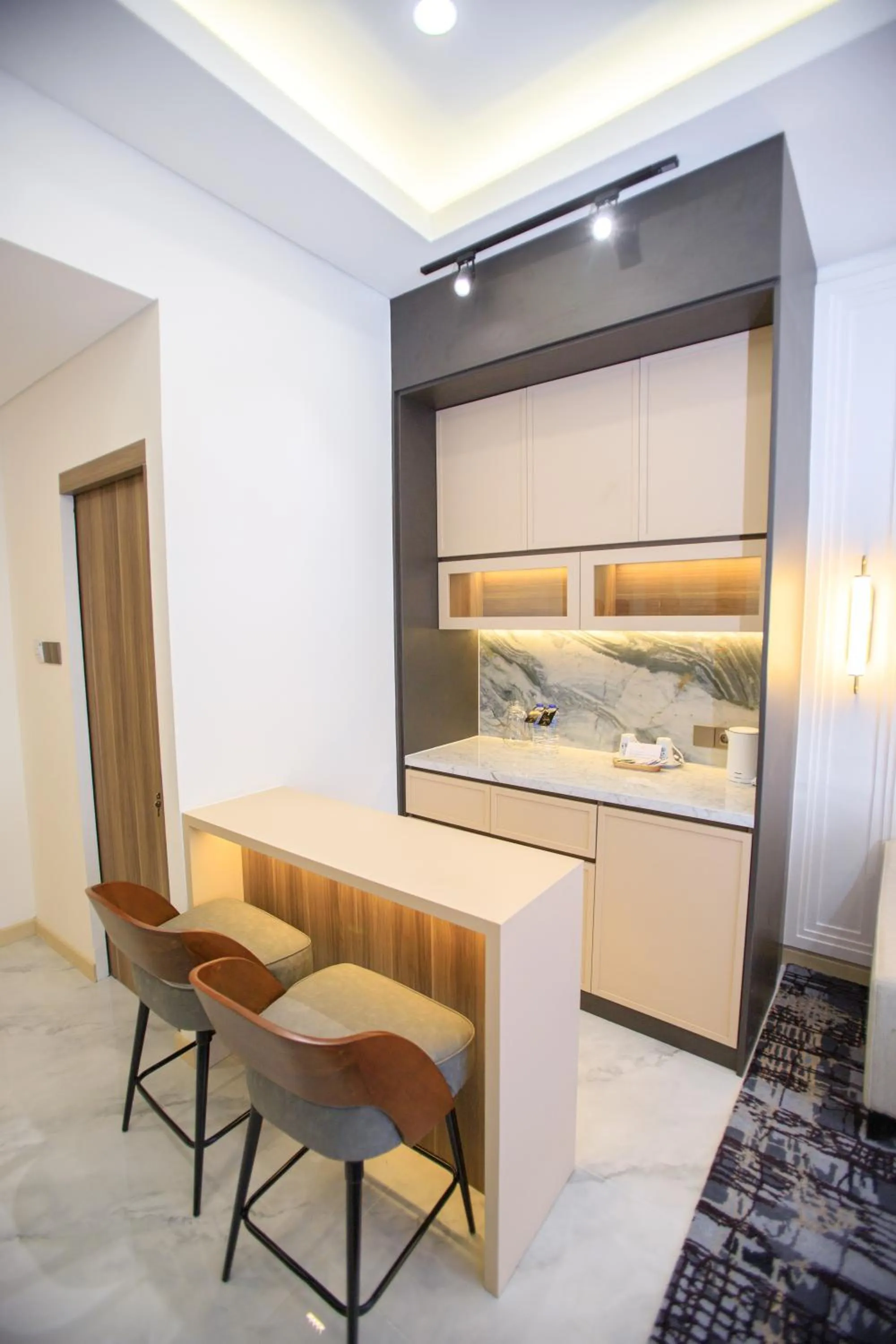 Kitchen or kitchenette in Two K Azana Style Hotel Bengkulu