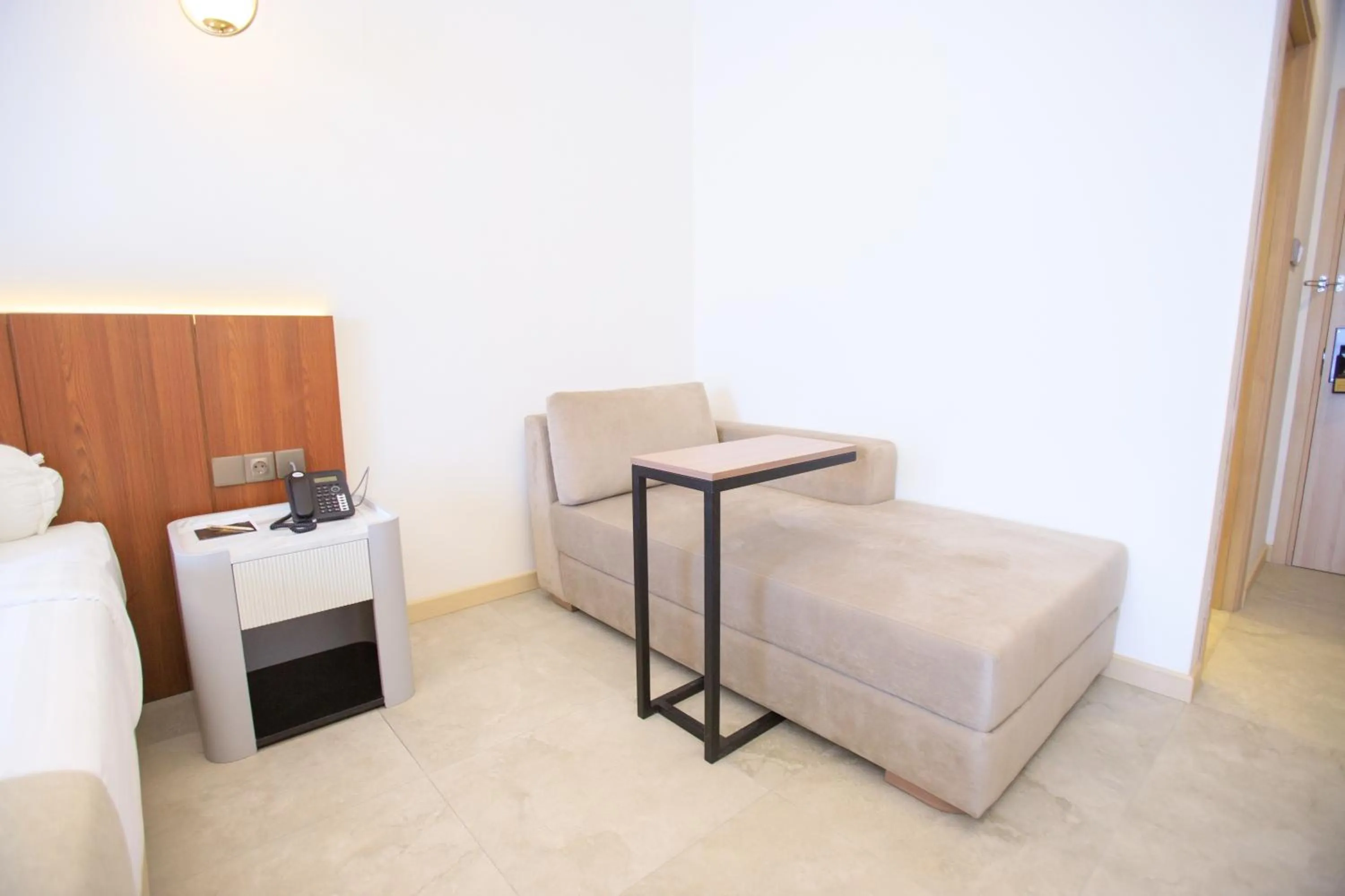 hair dresser, Bed in Two K Azana Style Hotel Bengkulu