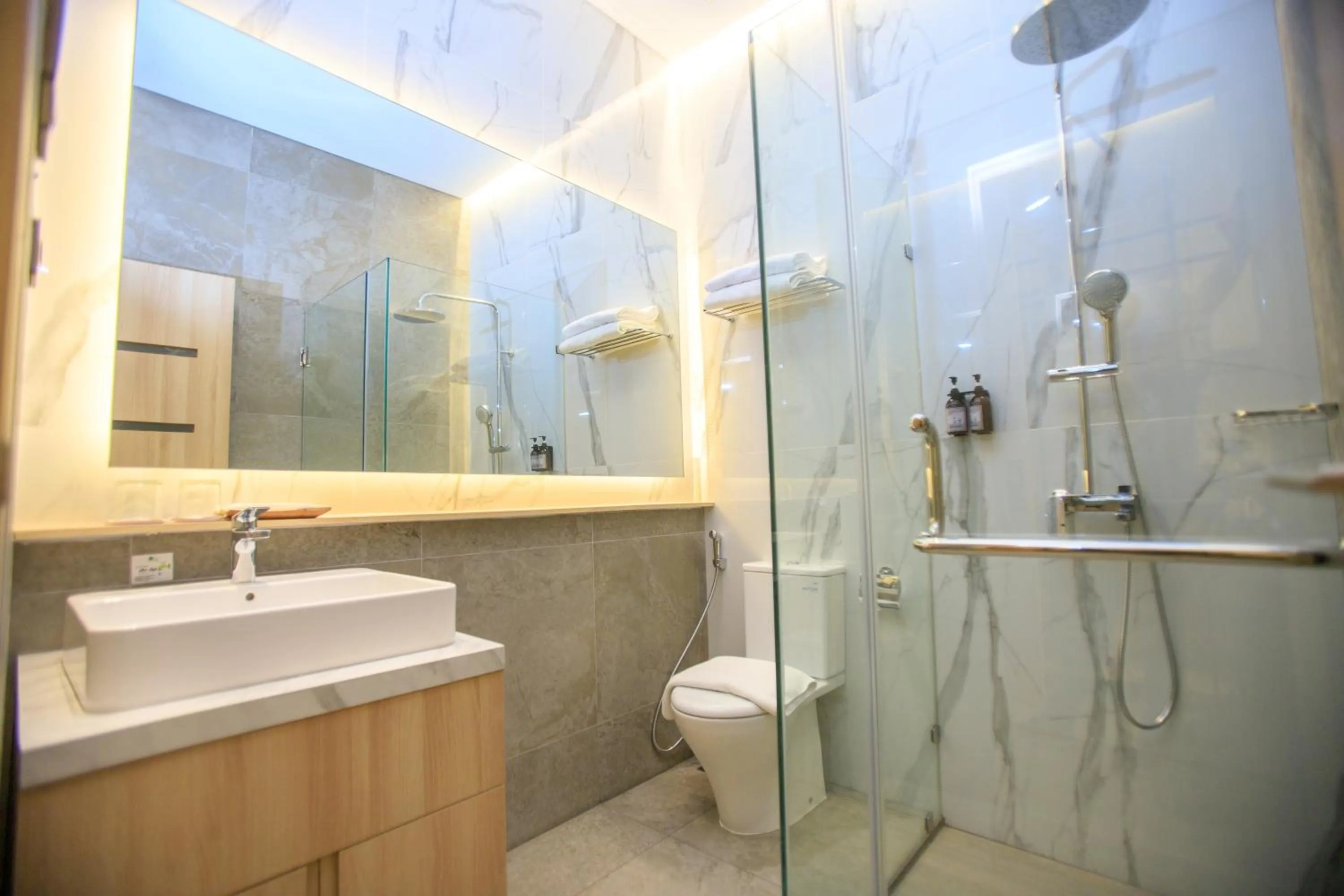 Bathroom in Two K Azana Style Hotel Bengkulu