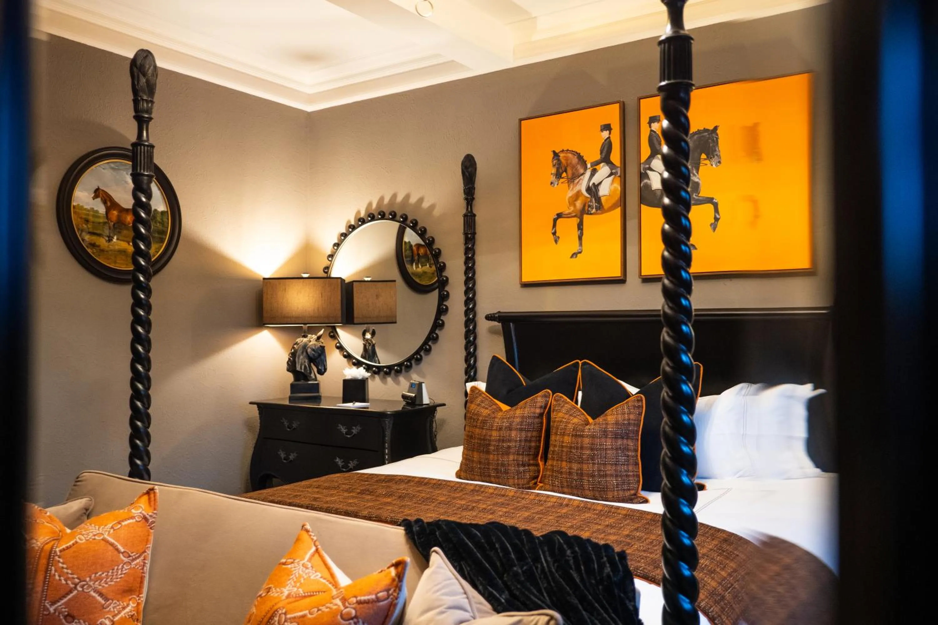 Bedroom, Bed in Abbotsford Hotel